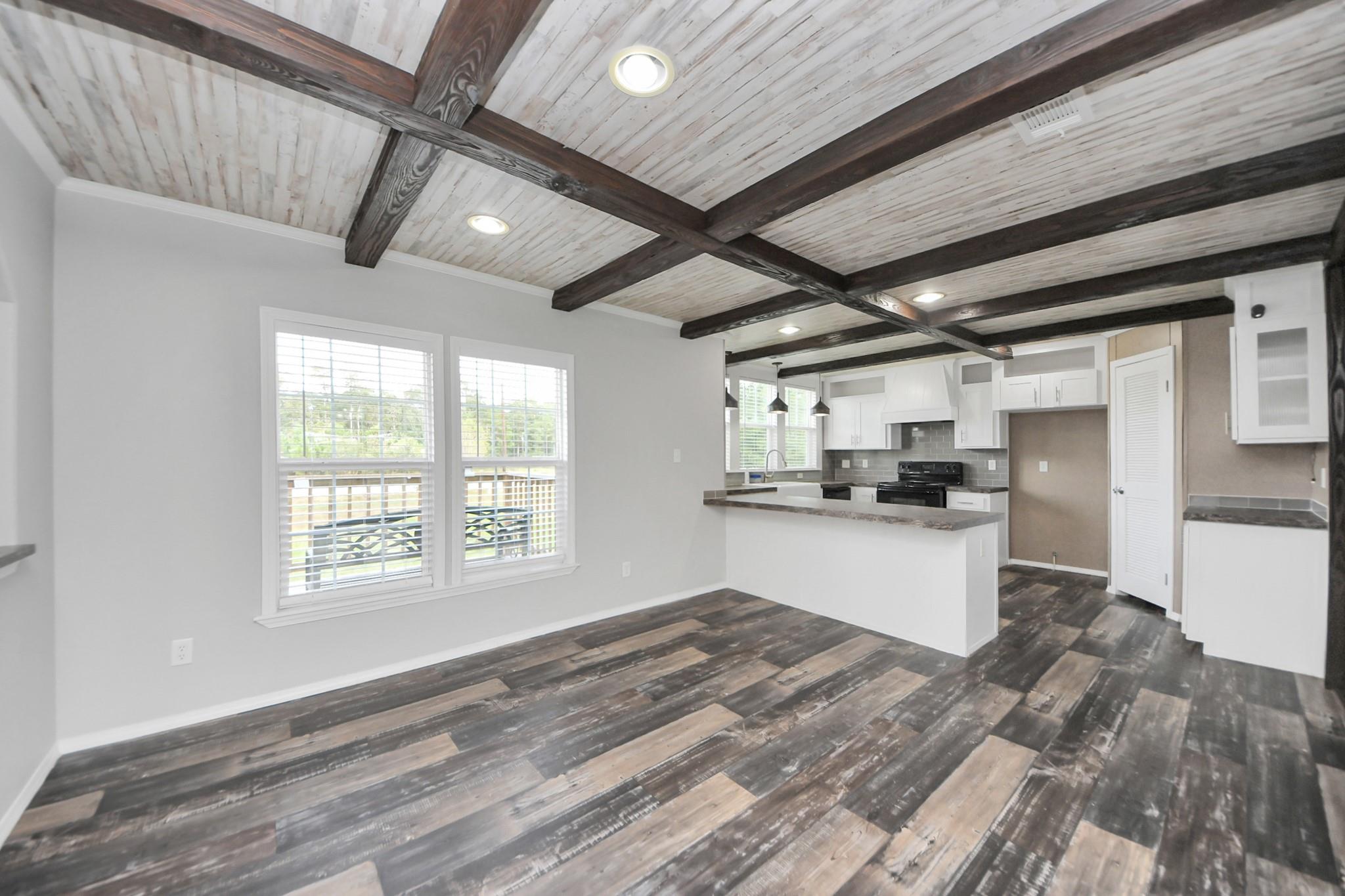 764 Road 3371a, Cleveland