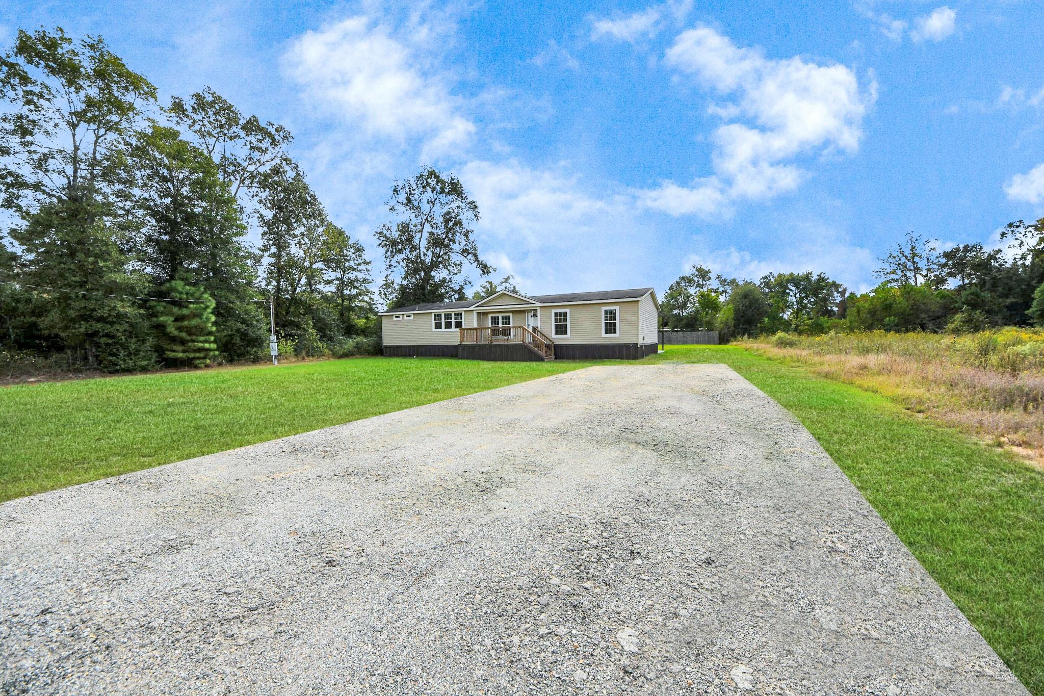 764 Road 3371a, Cleveland