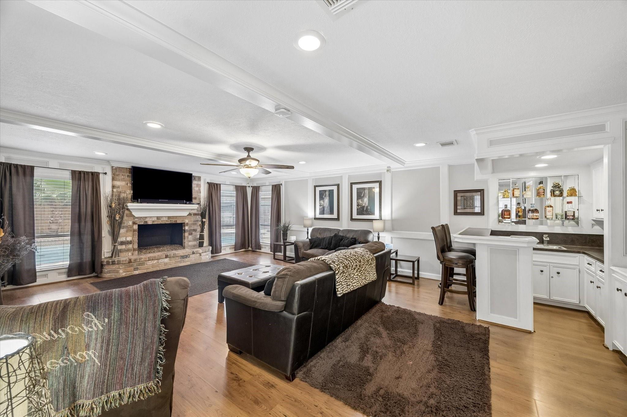 14615 Oak Bluff Court