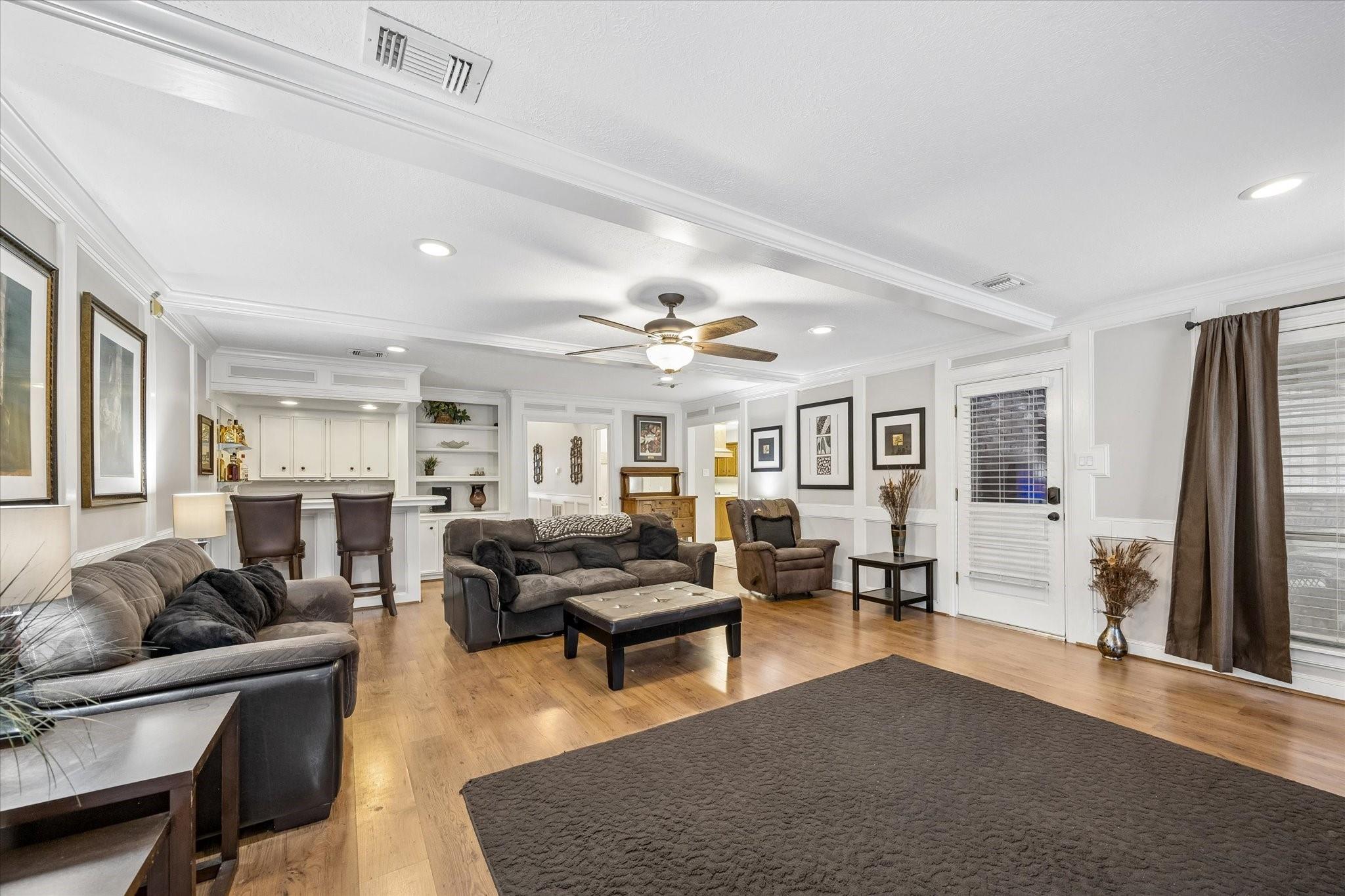 14615 Oak Bluff Court