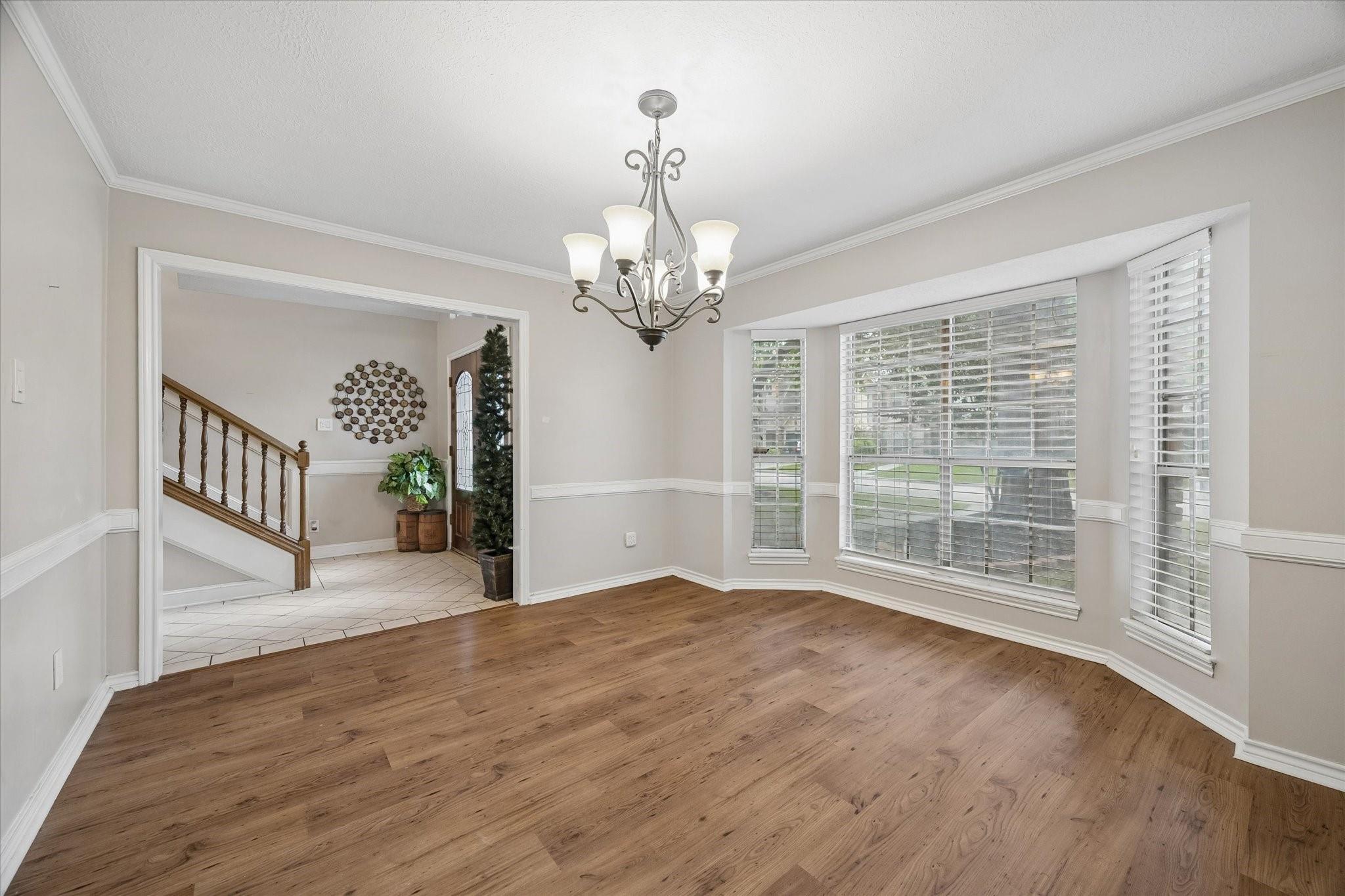 14615 Oak Bluff Court