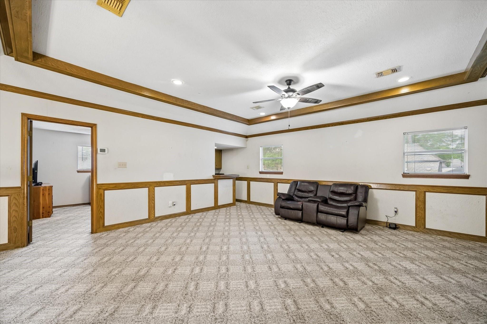 14615 Oak Bluff Court