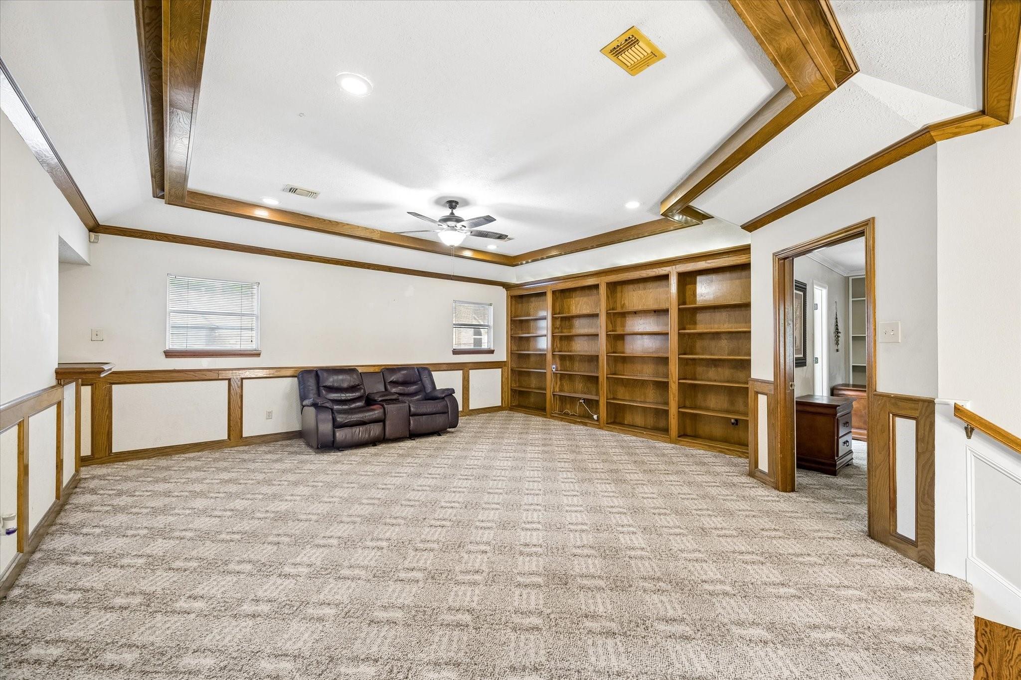 14615 Oak Bluff Court