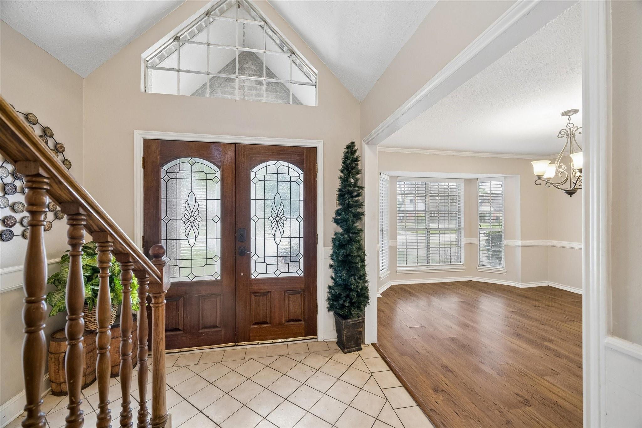 14615 Oak Bluff Court