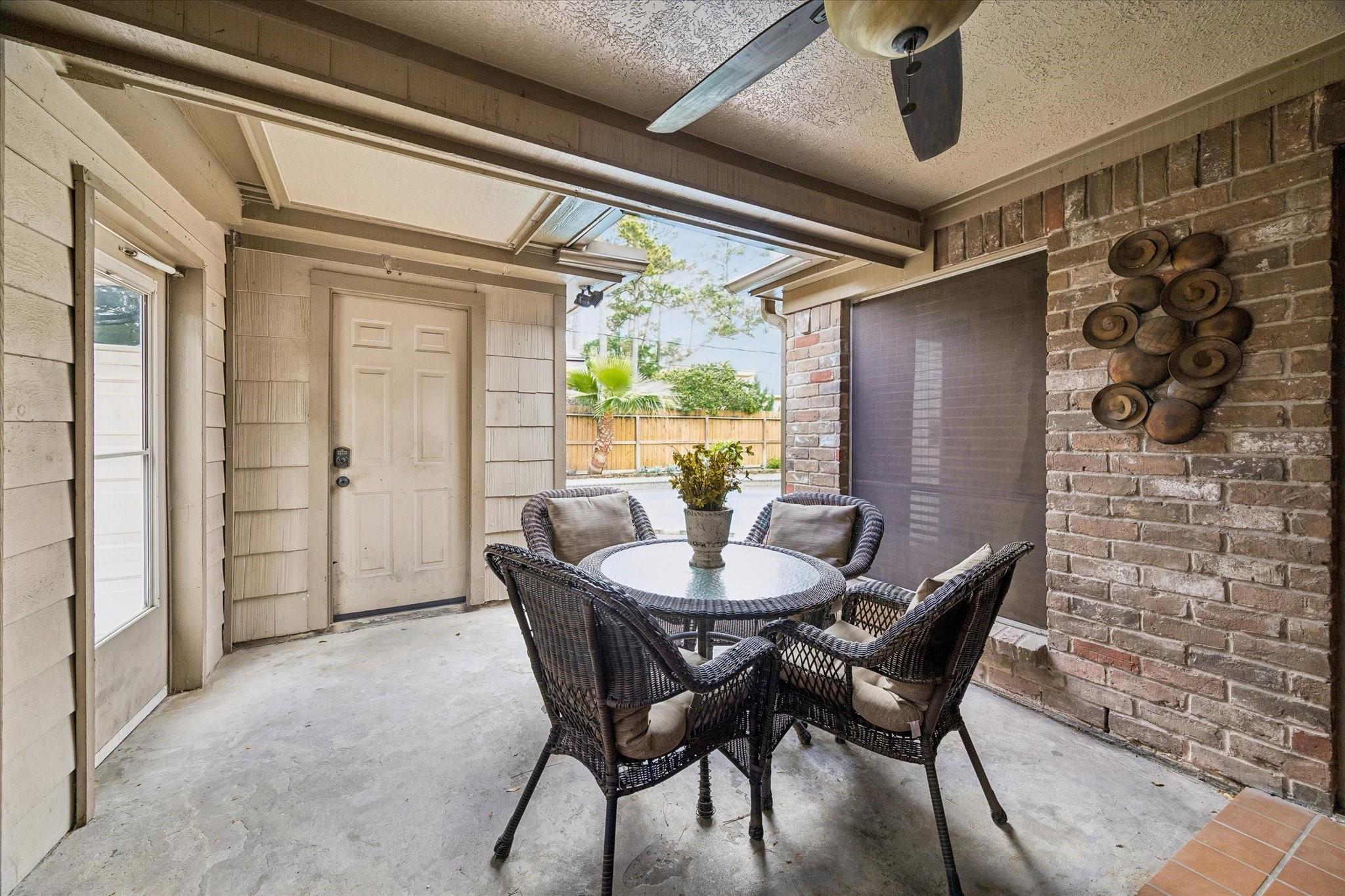 14615 Oak Bluff Court