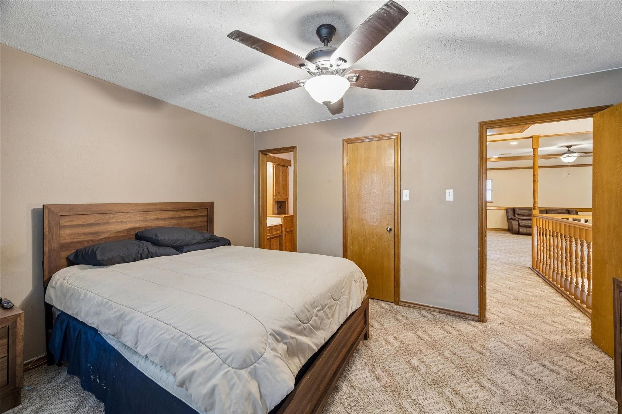 14615 Oak Bluff Court