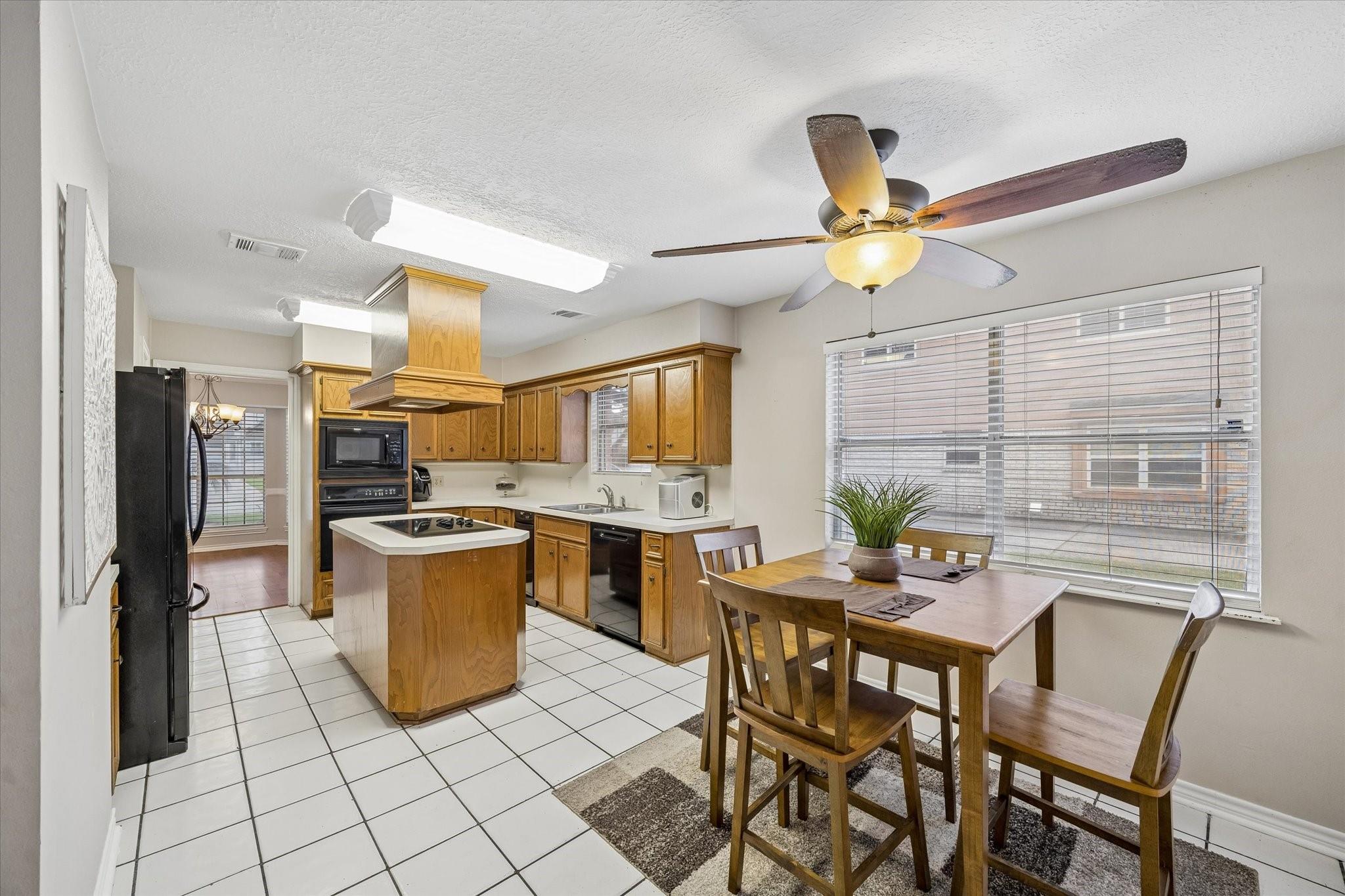 14615 Oak Bluff Court