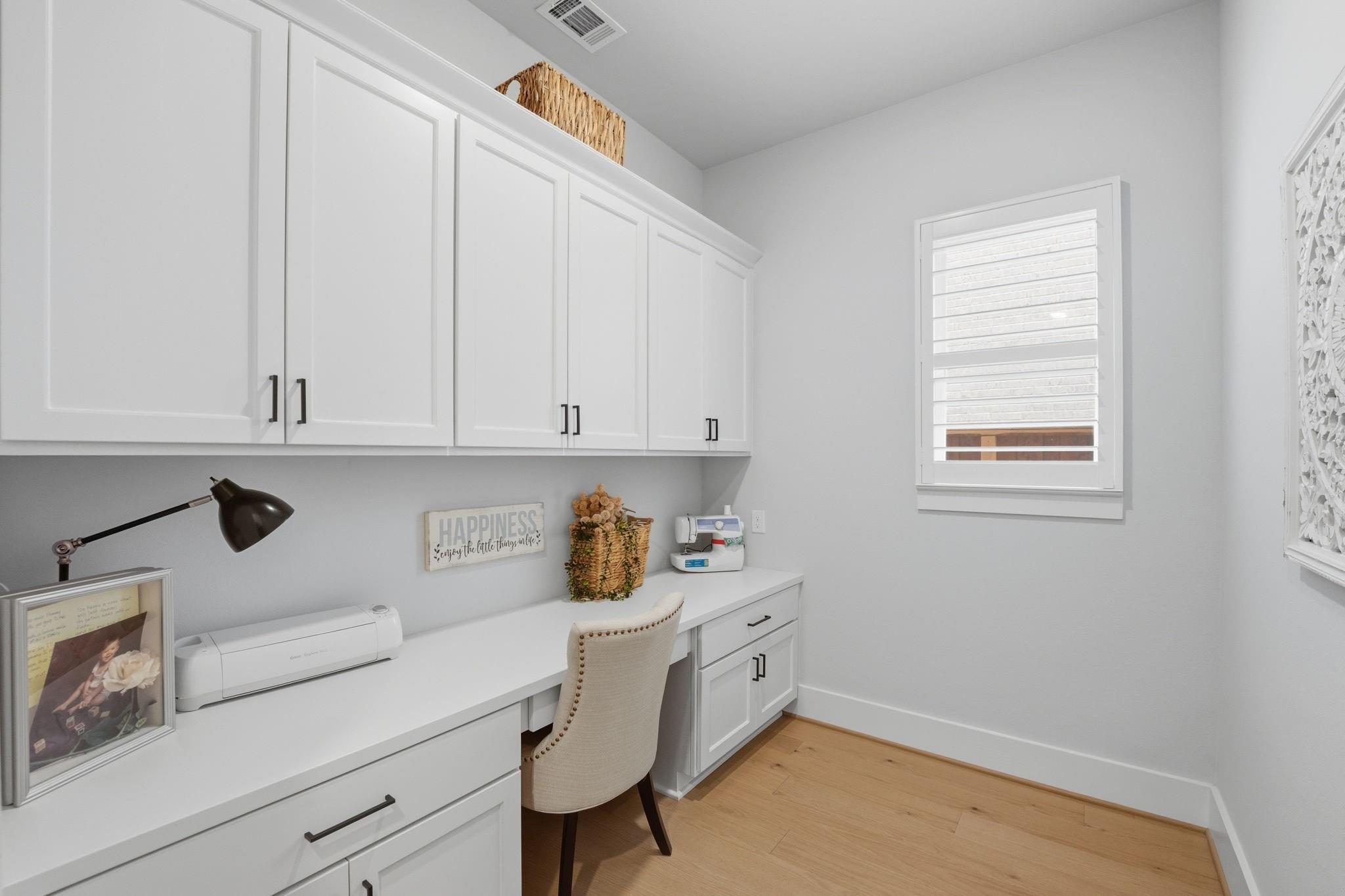 4708 Lorelai Lane
