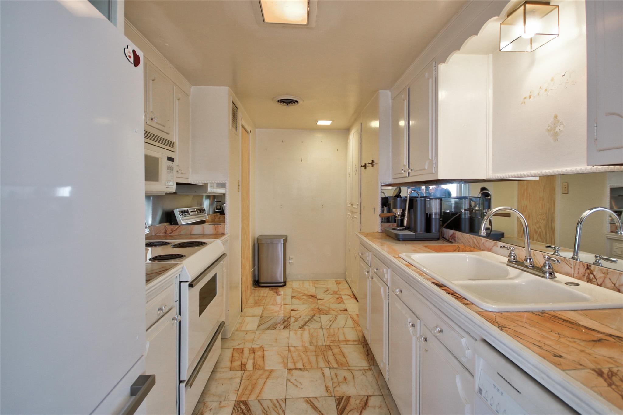 2701 Westheimer Road # 7H