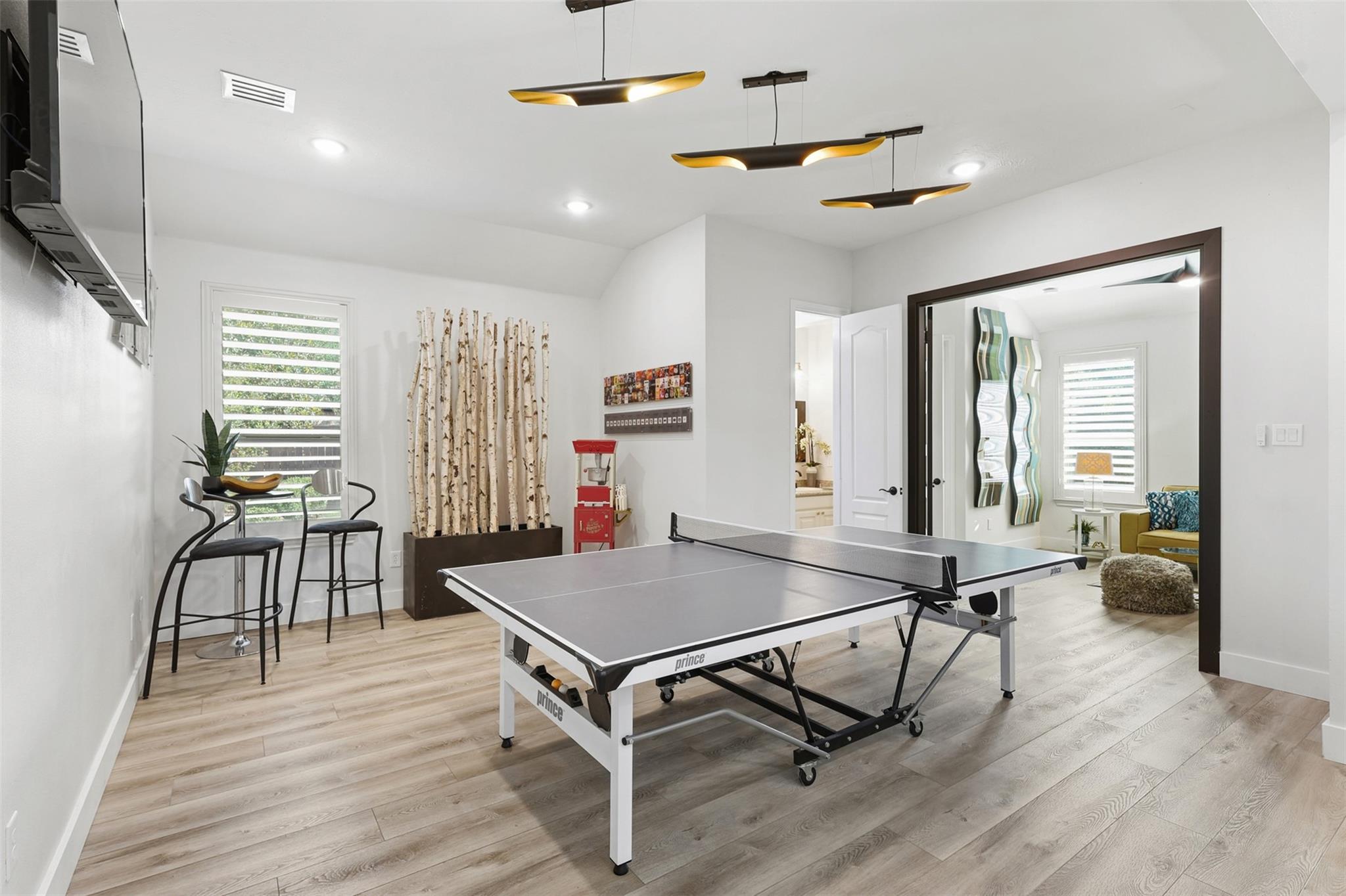 17707 Country Cove