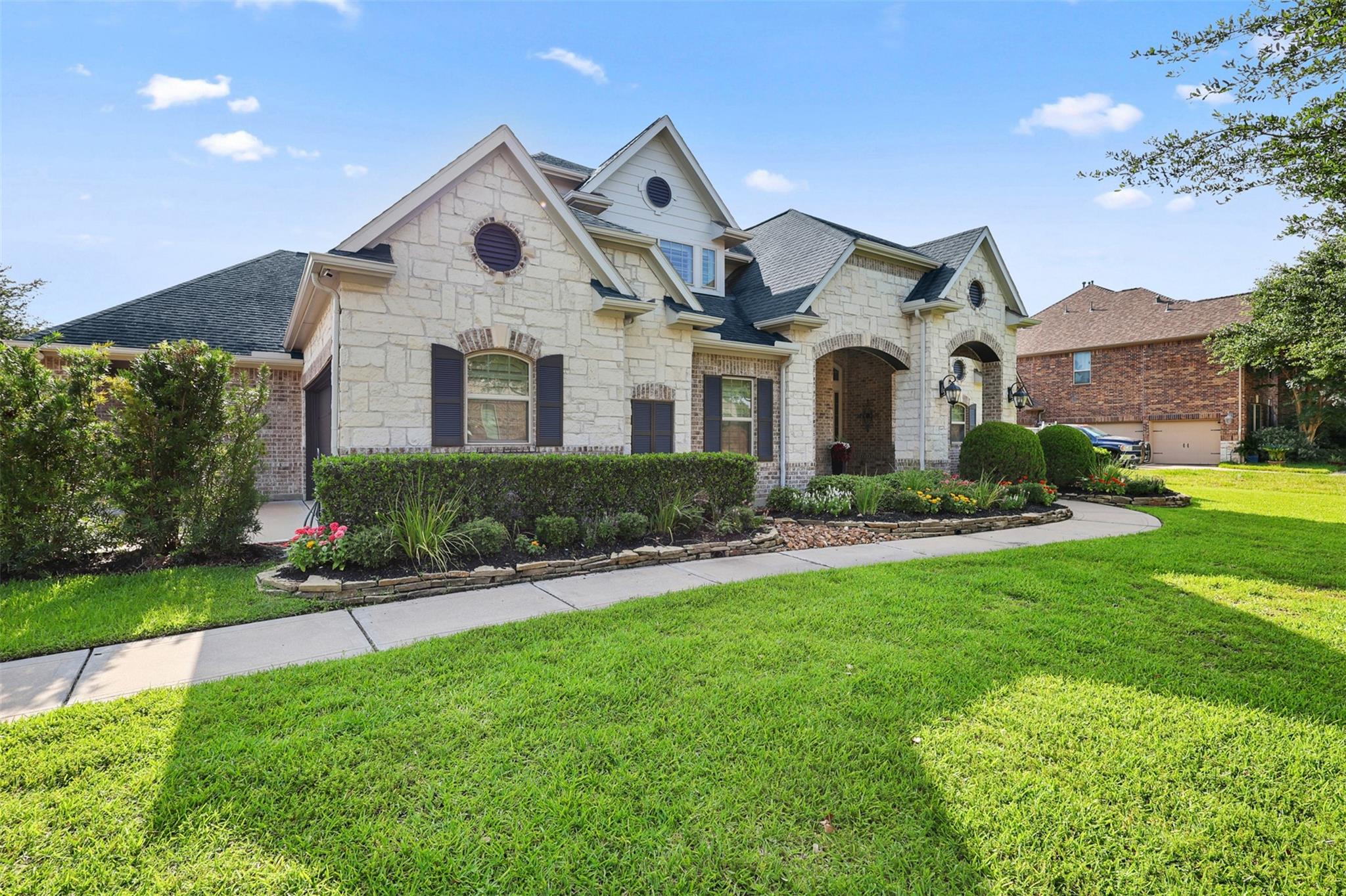 17707 Country Cove
