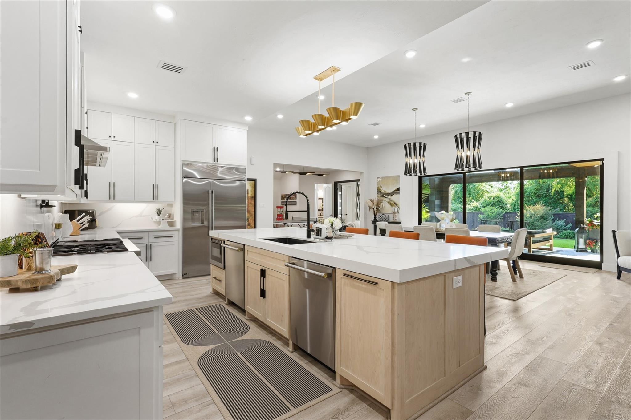 17707 Country Cove