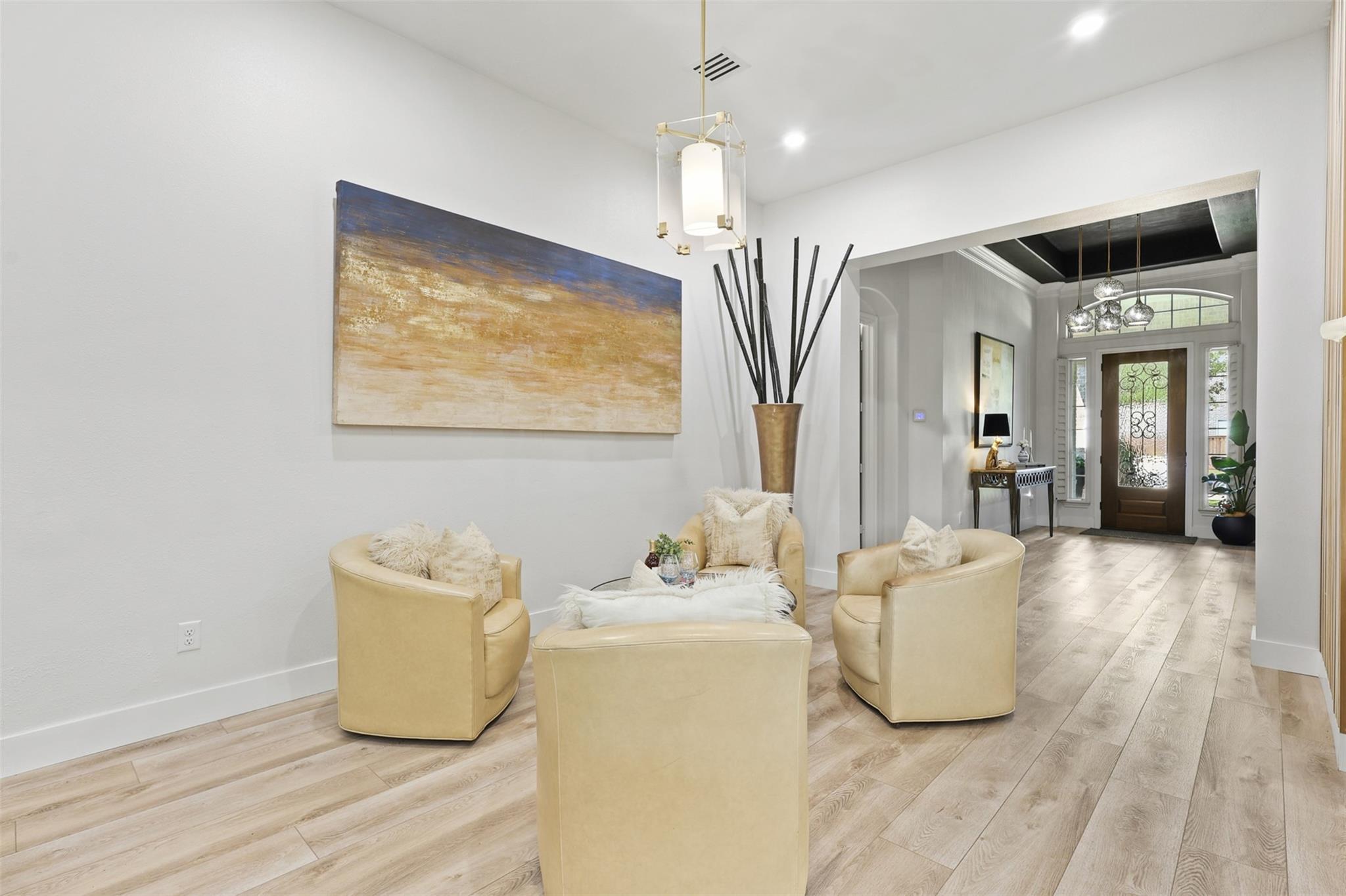 17707 Country Cove
