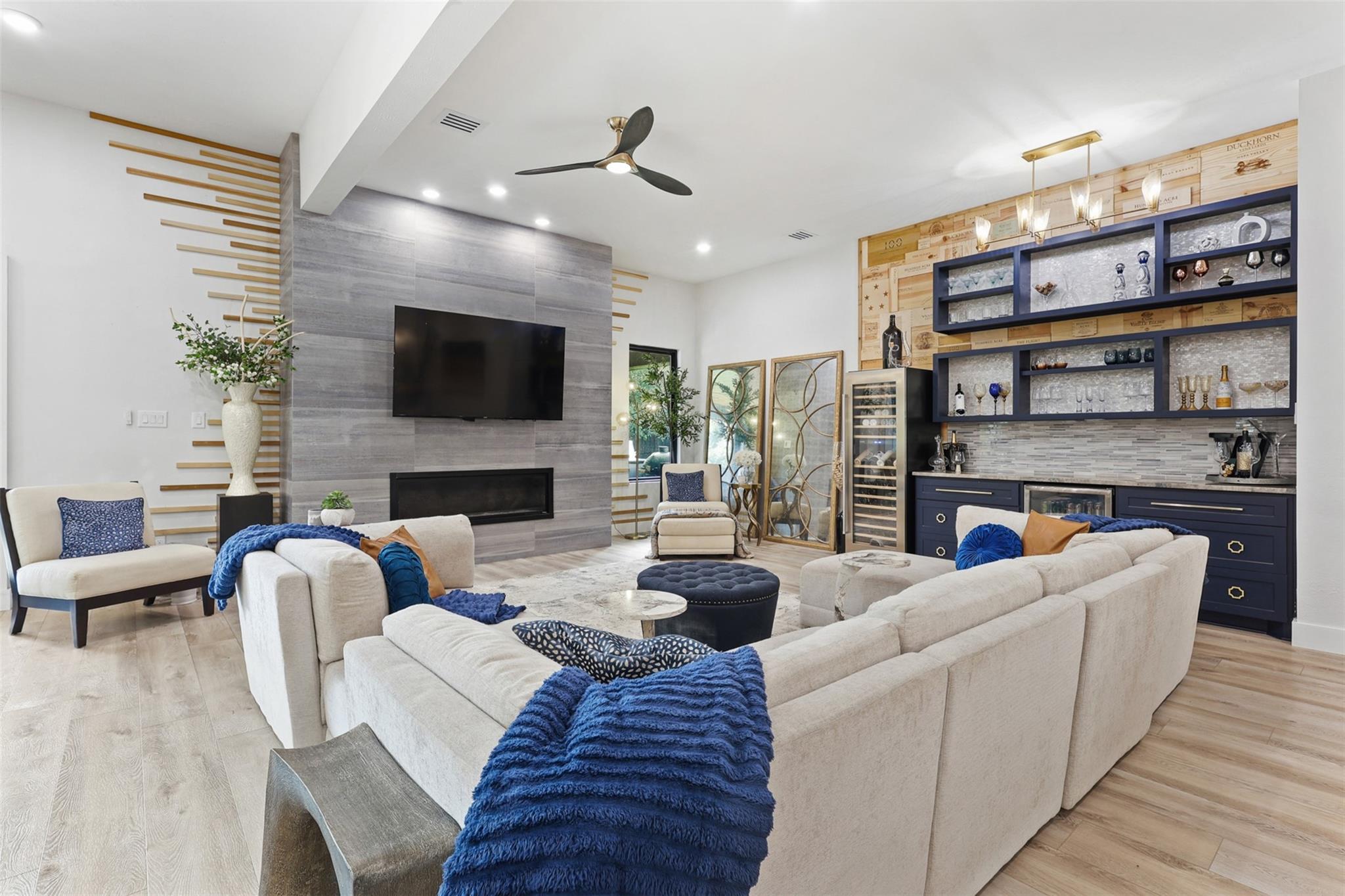 17707 Country Cove