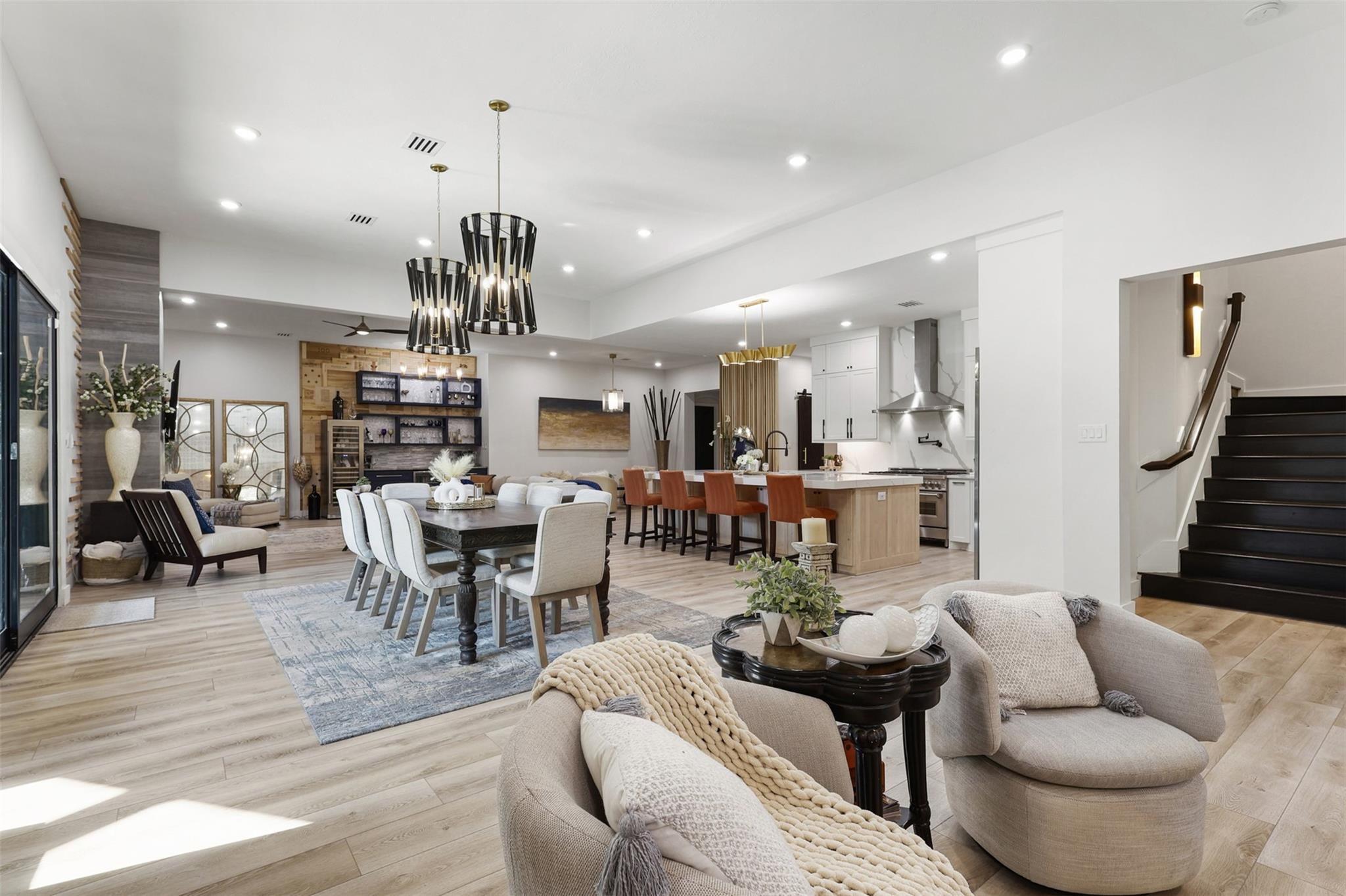 17707 Country Cove