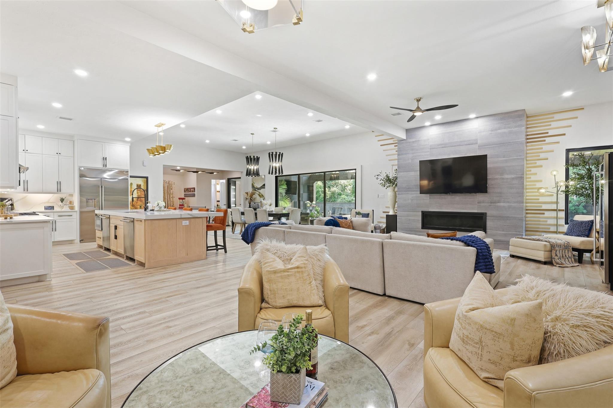 17707 Country Cove
