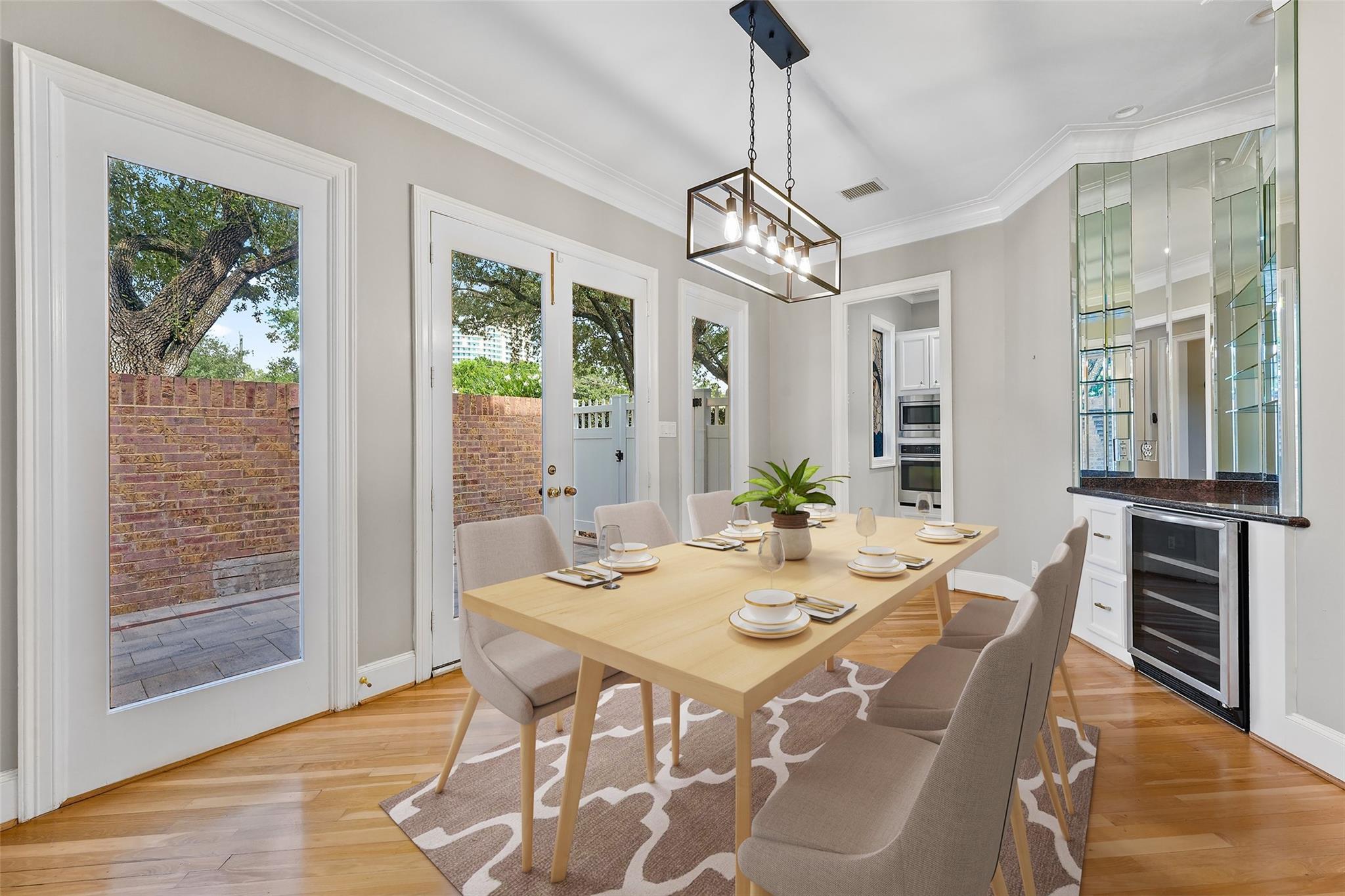 3106 Sackett Street