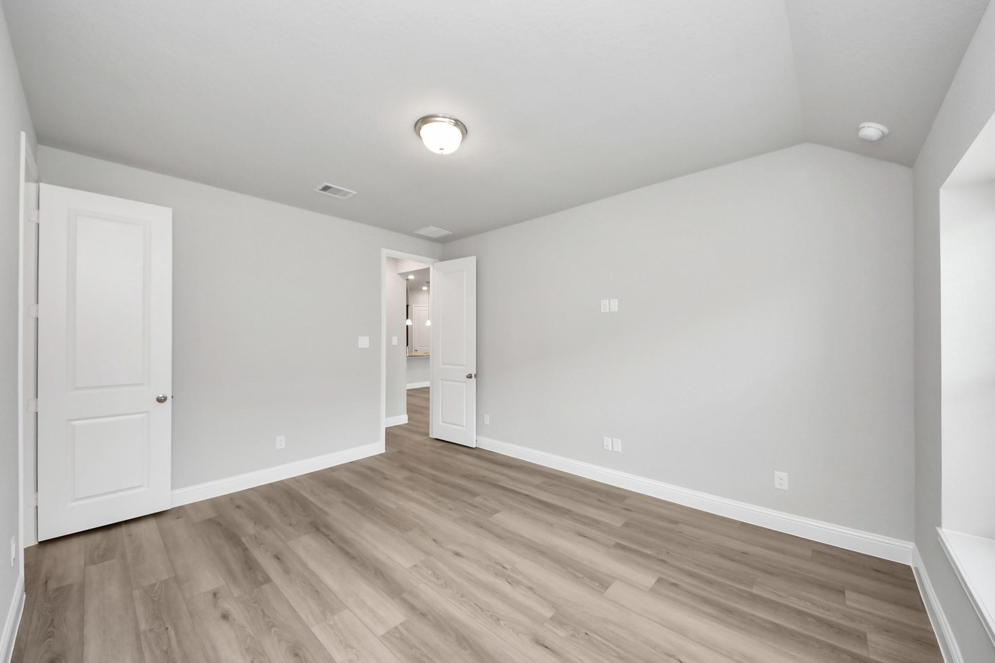 1609 Willow Oak Way