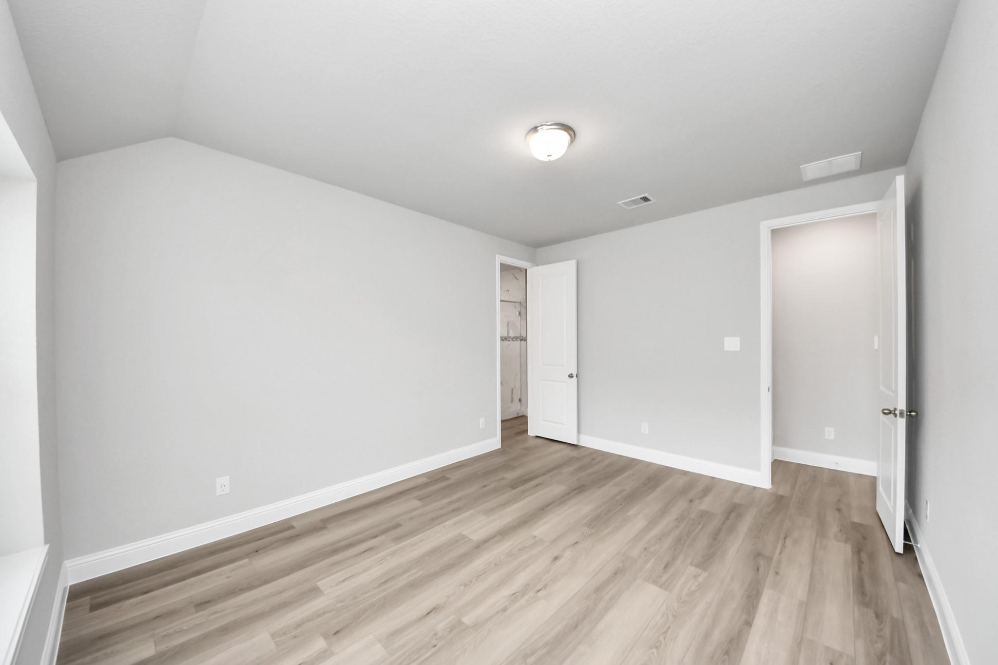 1609 Willow Oak Way
