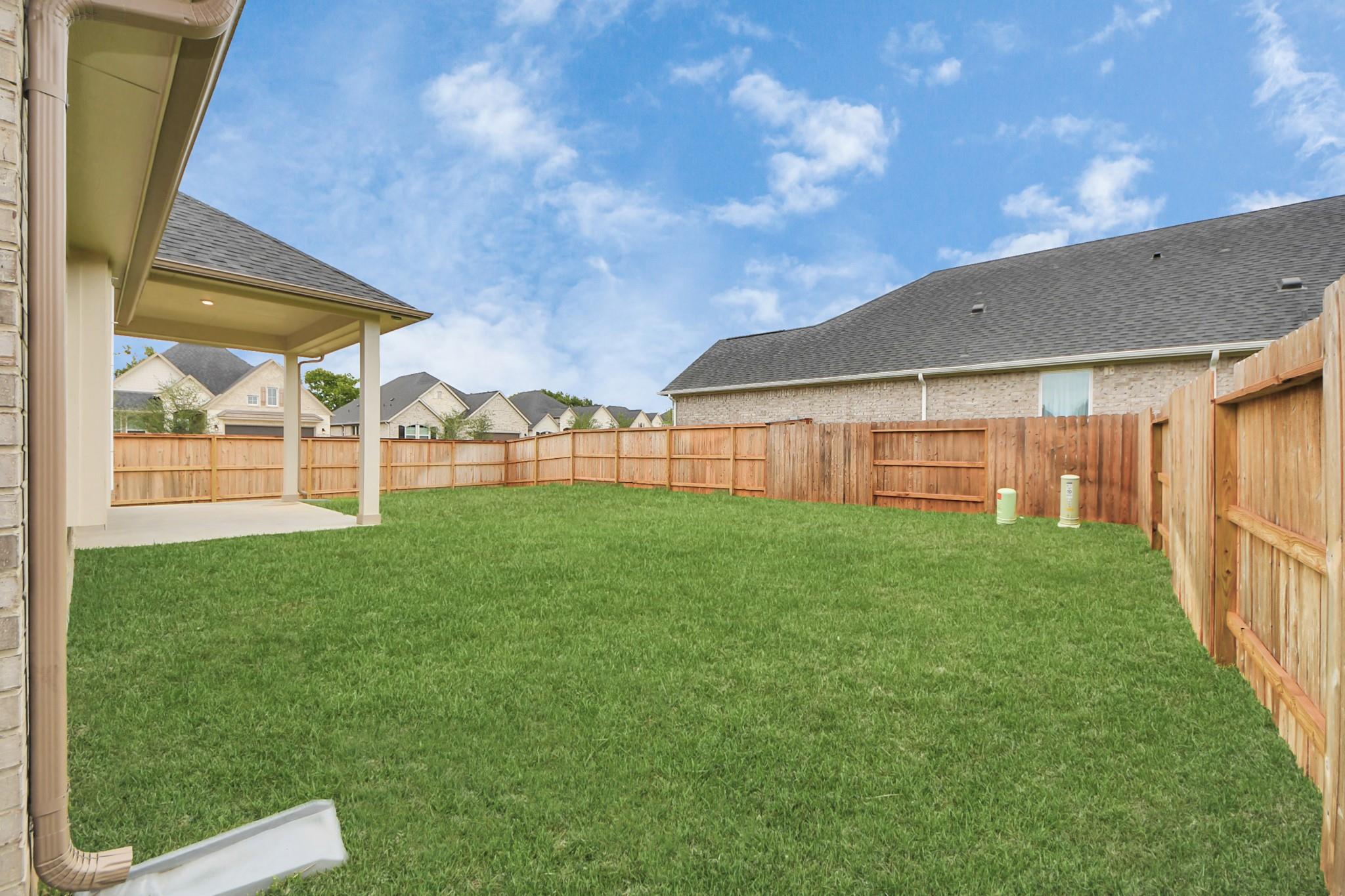 1609 Willow Oak Way