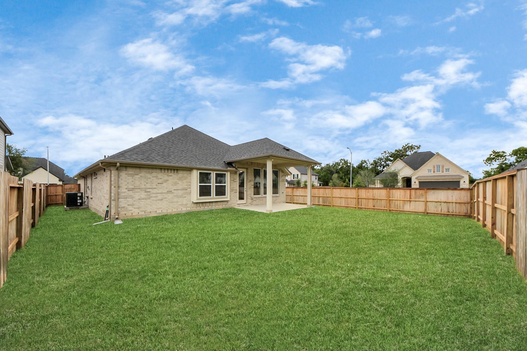 1609 Willow Oak Way