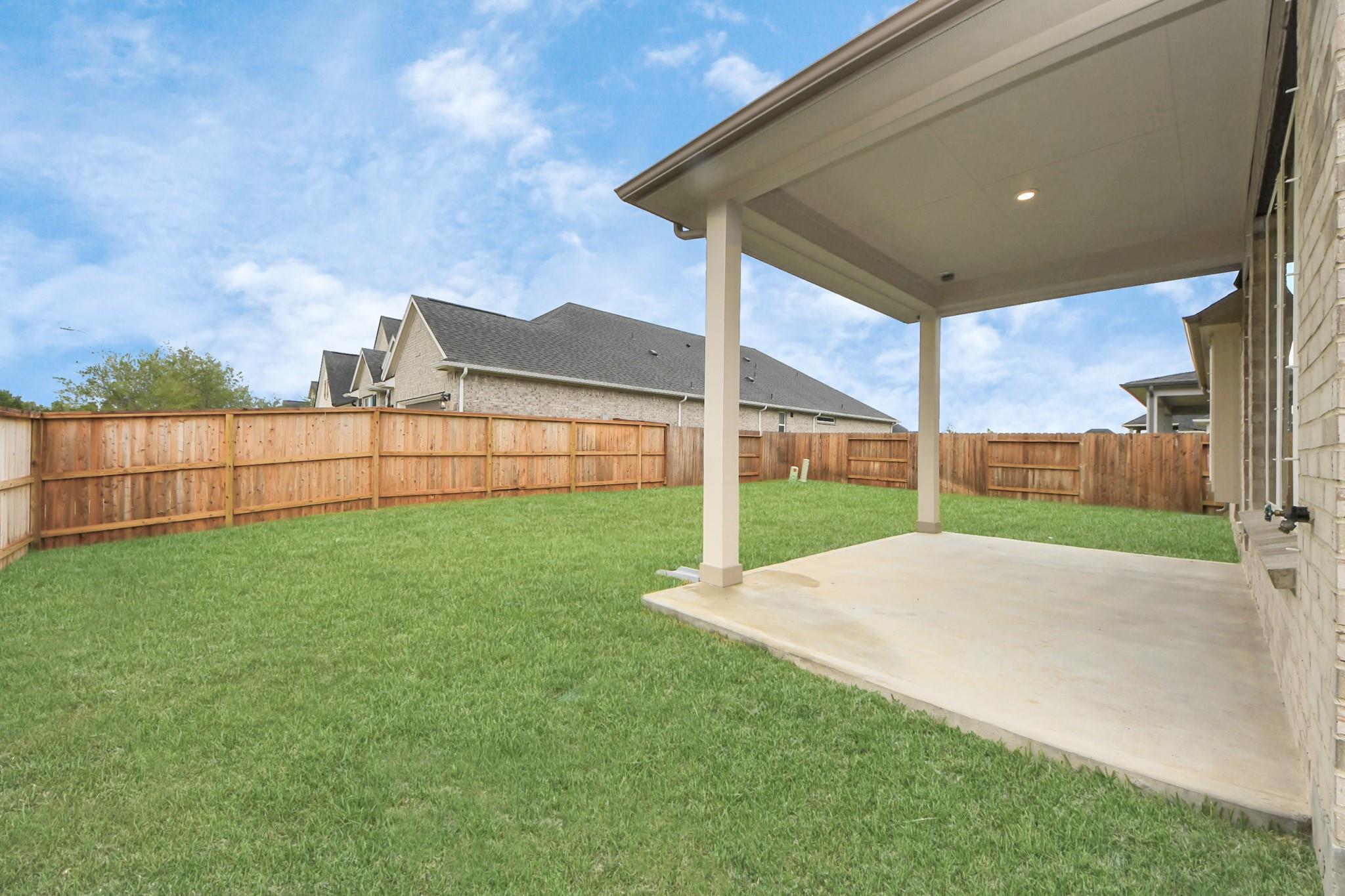 1609 Willow Oak Way