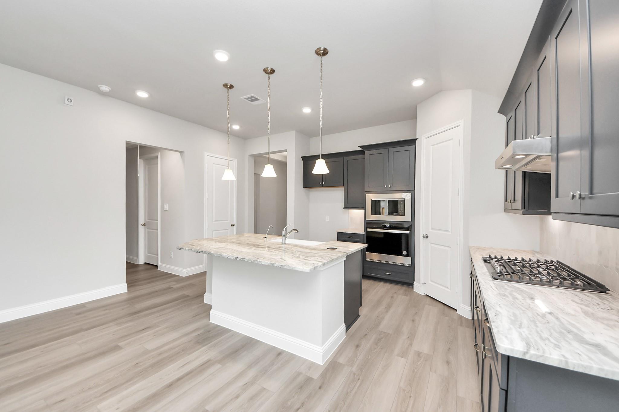 1609 Willow Oak Way
