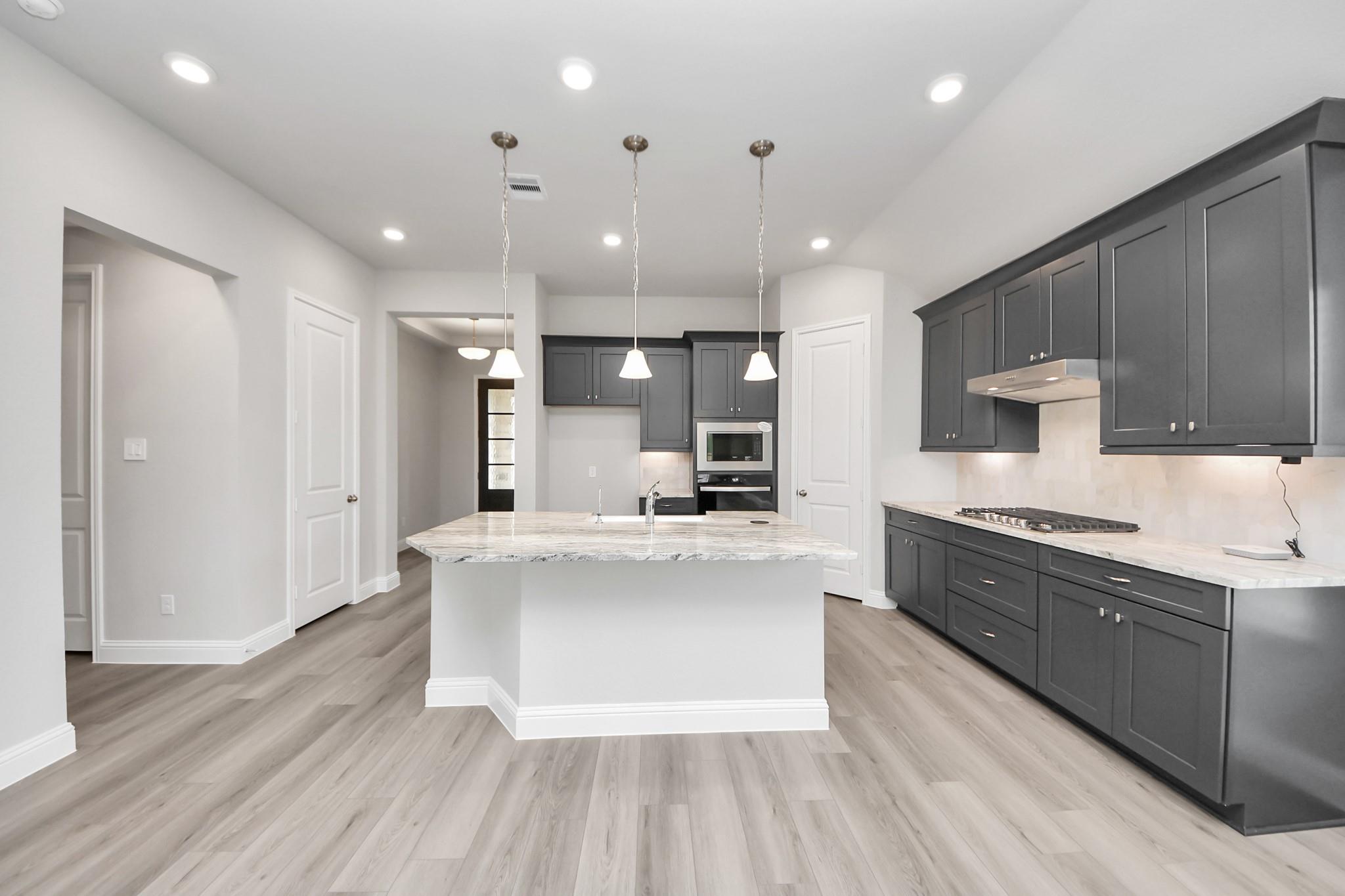 1609 Willow Oak Way