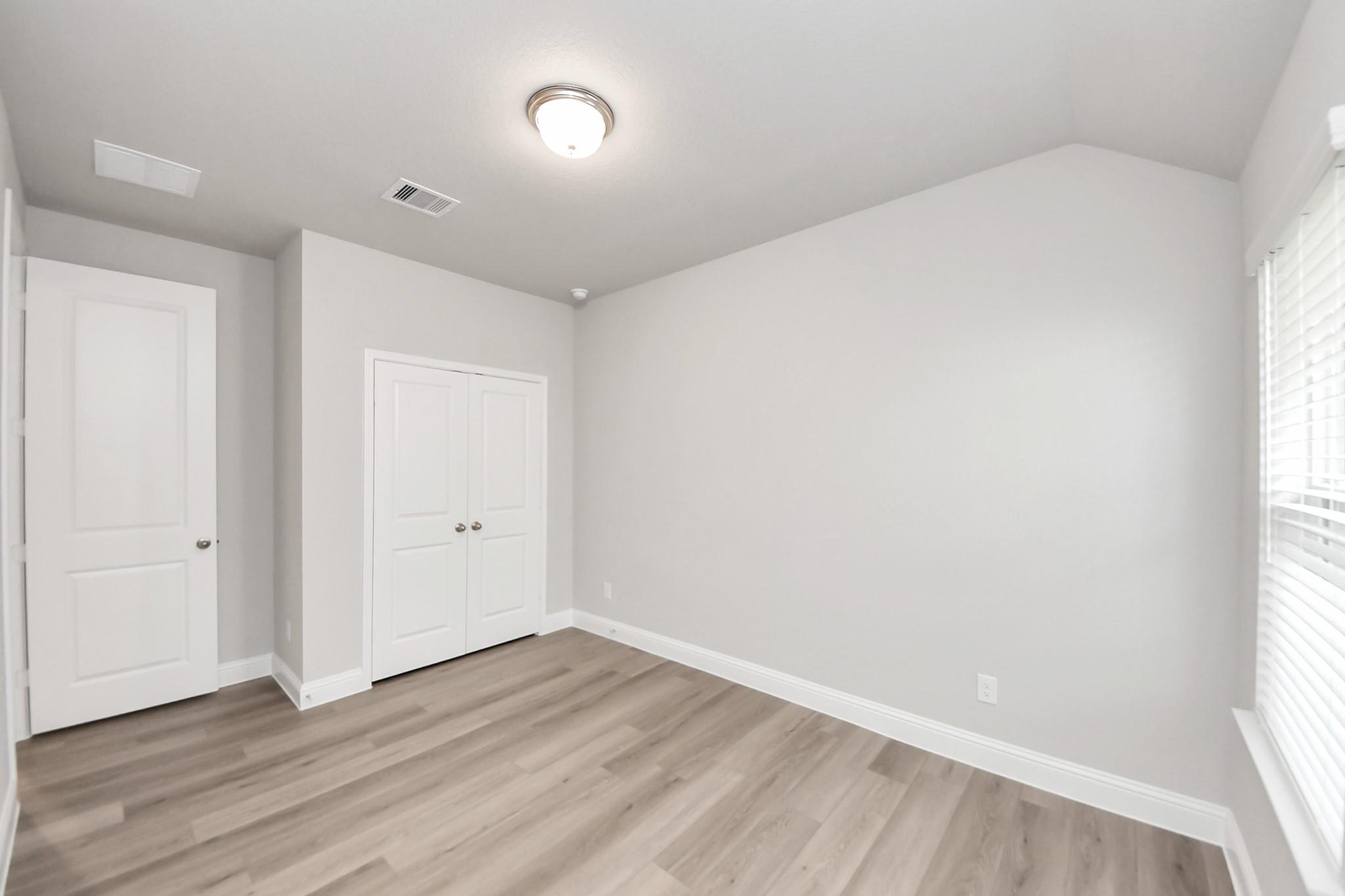 1609 Willow Oak Way