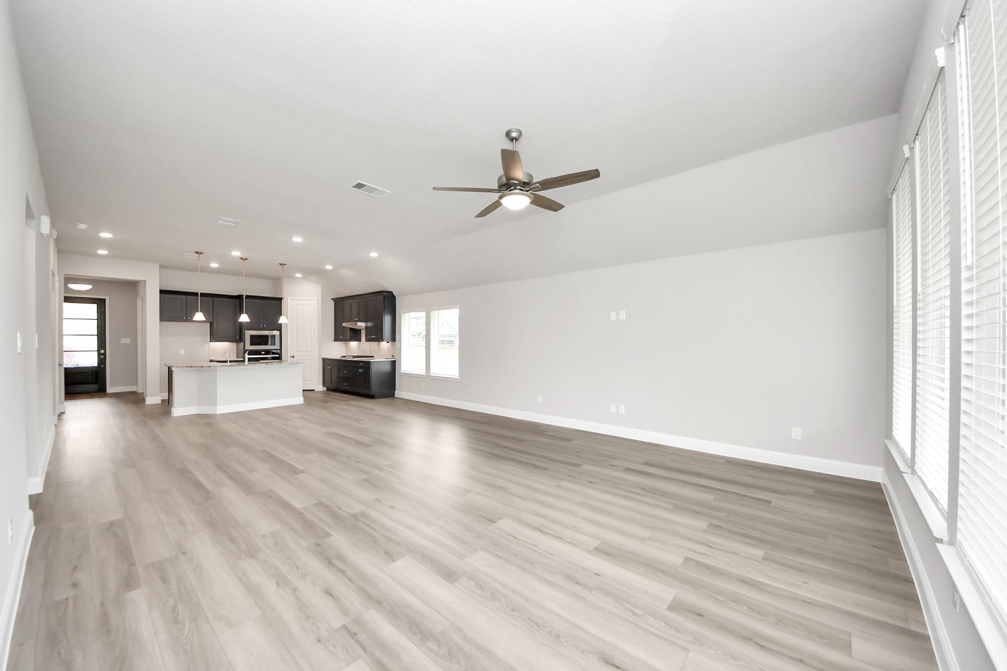 1609 Willow Oak Way