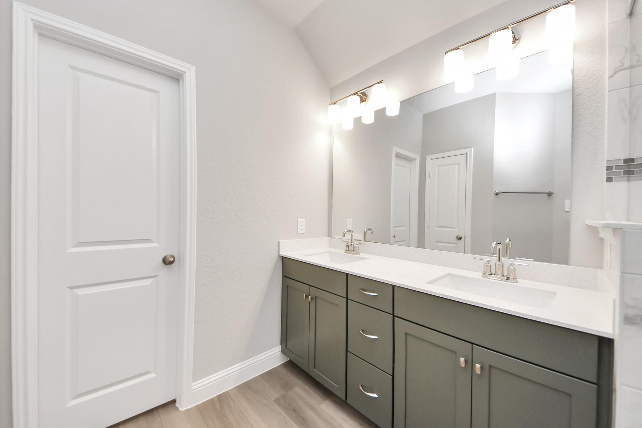 1609 Willow Oak Way