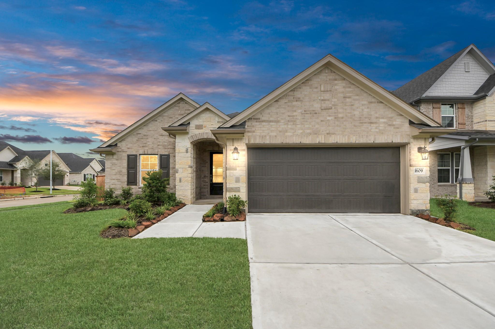 1609 Willow Oak Way