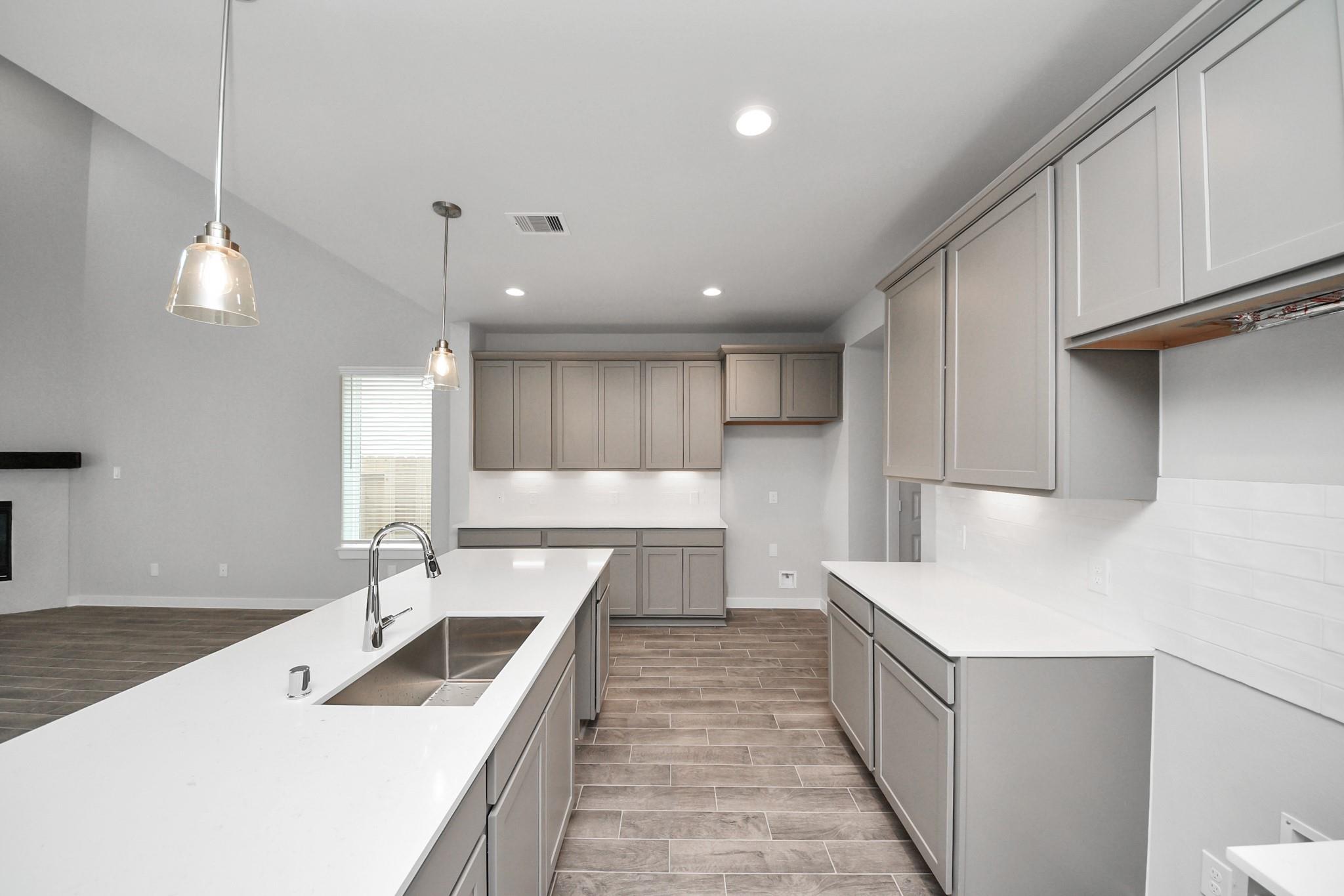 2106 Della Lakes Court