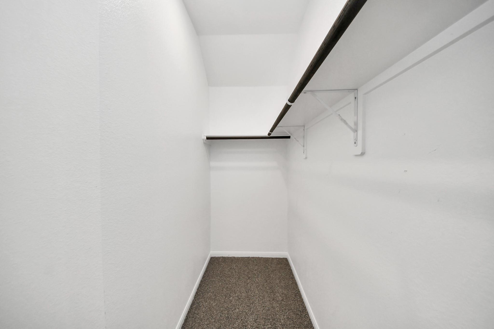 19580 Stripe Hill Bend