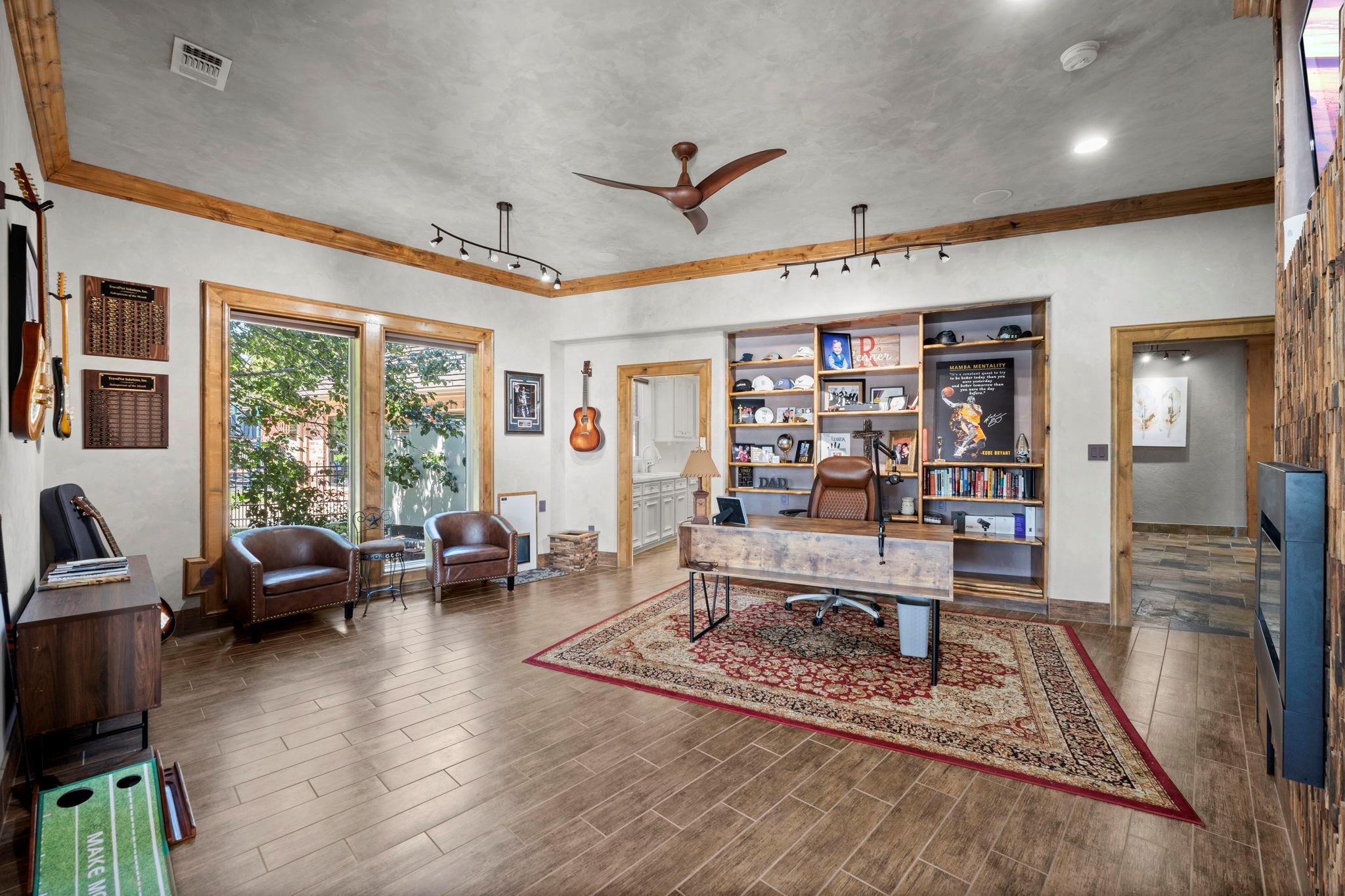 40 La Jolla Circle