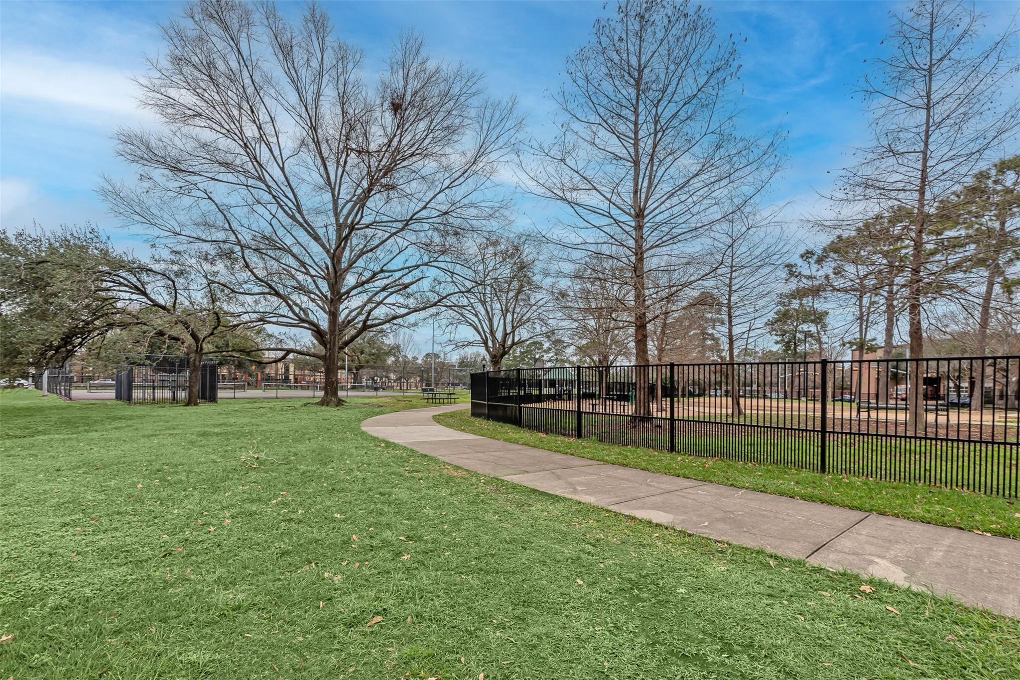 661 Bering Drive # 404