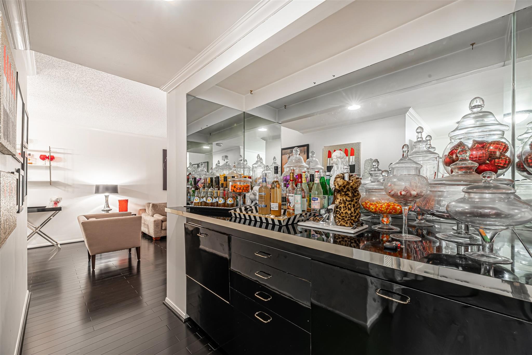 661 Bering Drive # 404