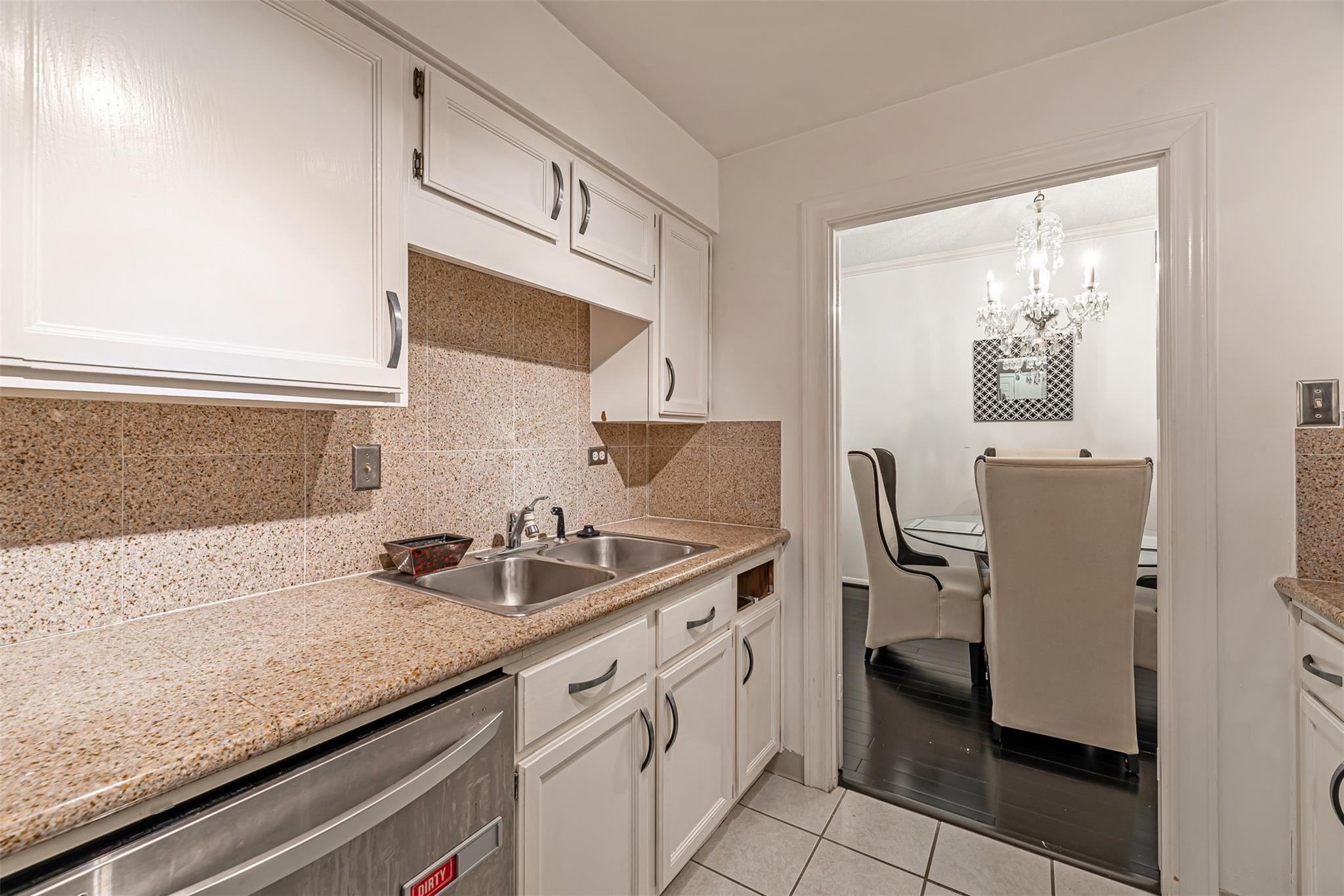 661 Bering Drive # 404