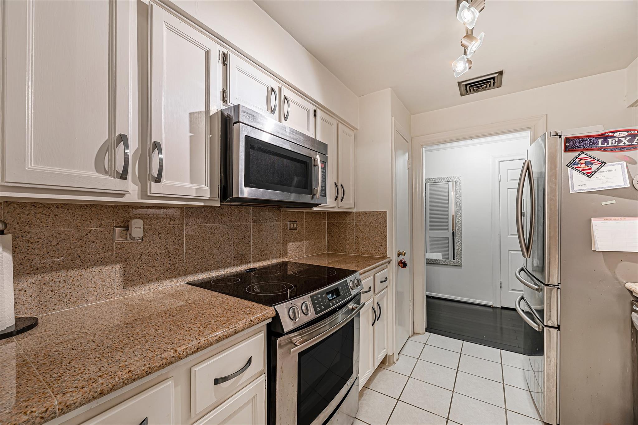 661 Bering Drive # 404