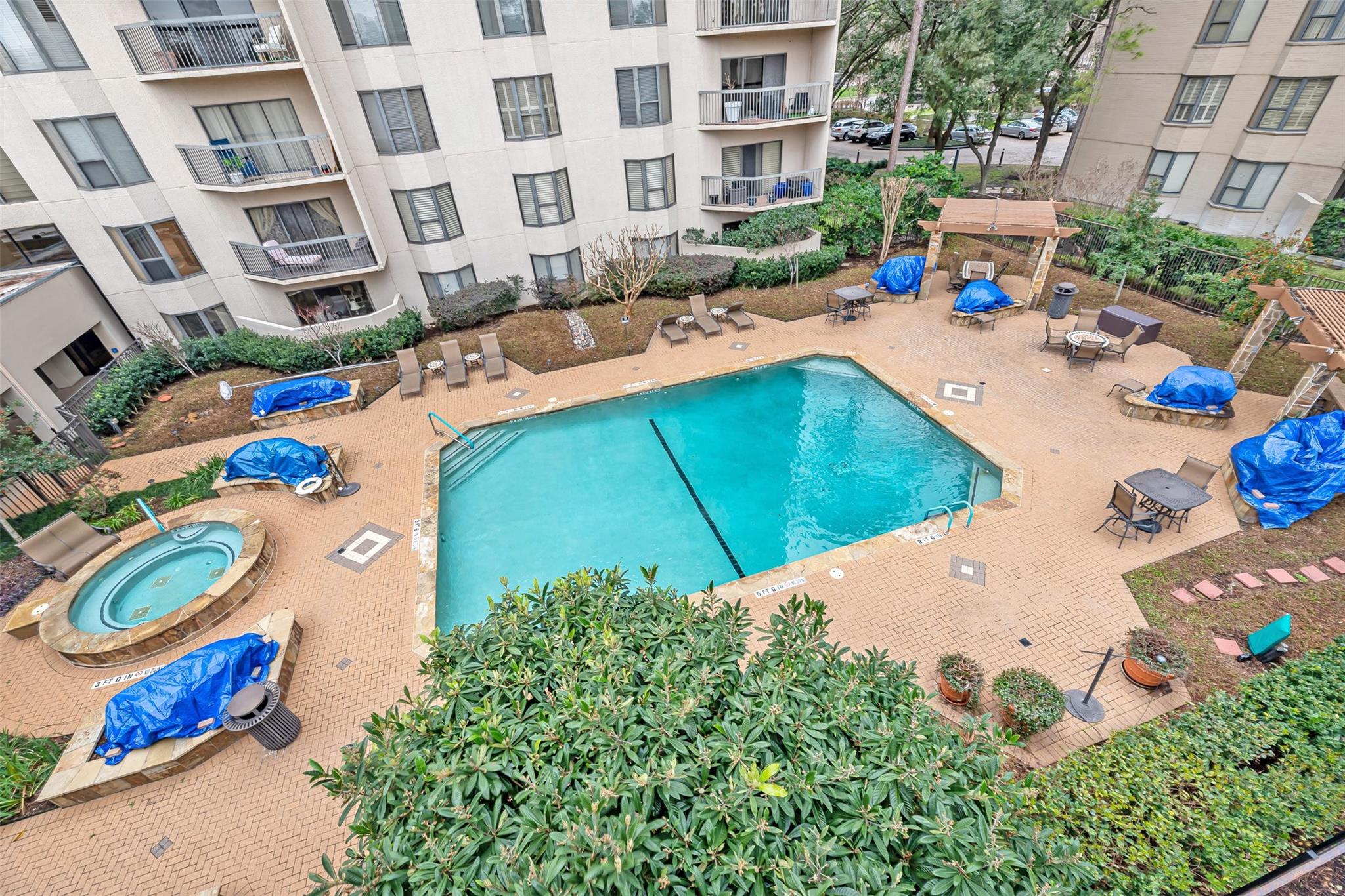 661 Bering Drive # 404