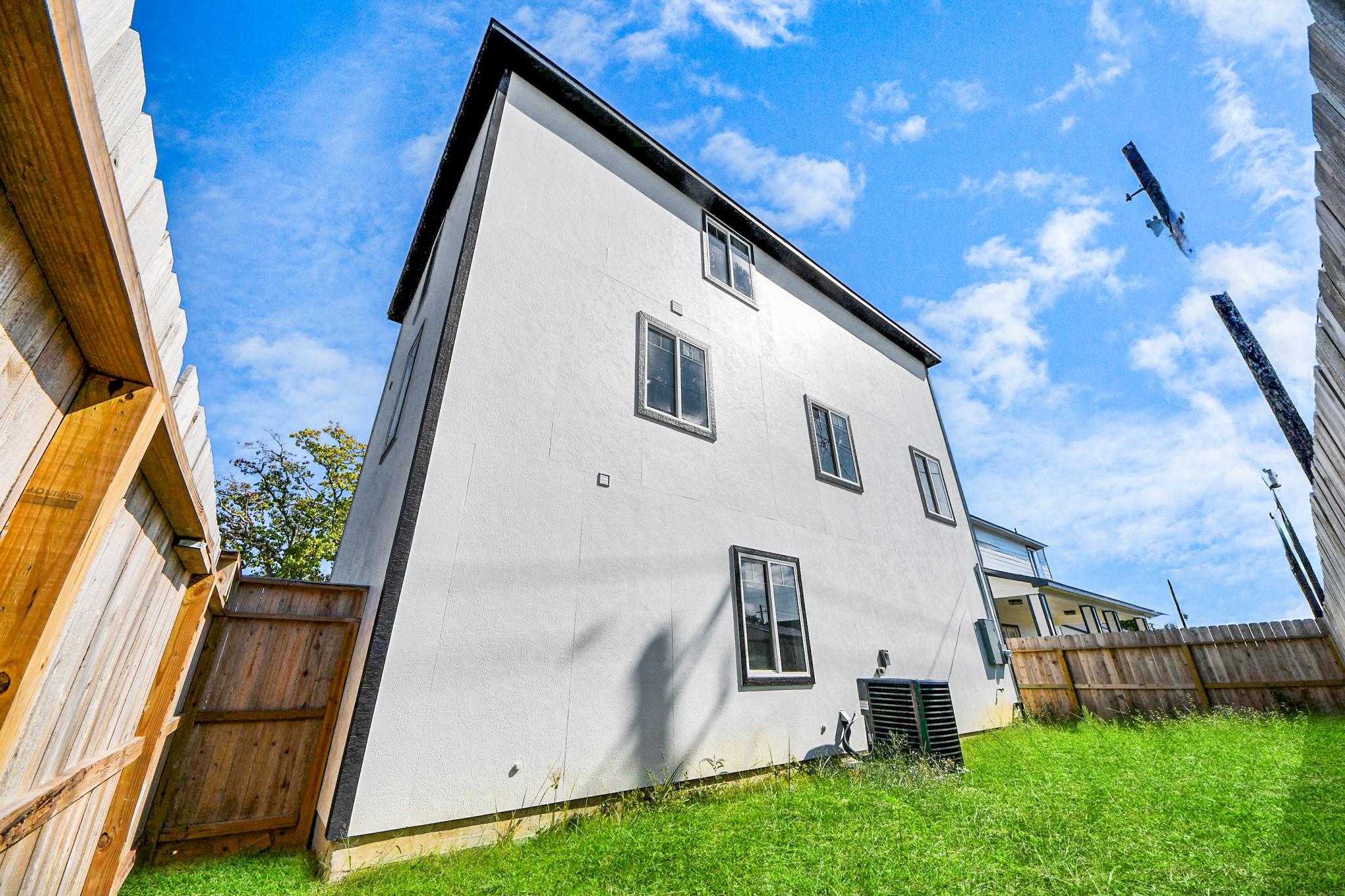 216 San Jacinto Street