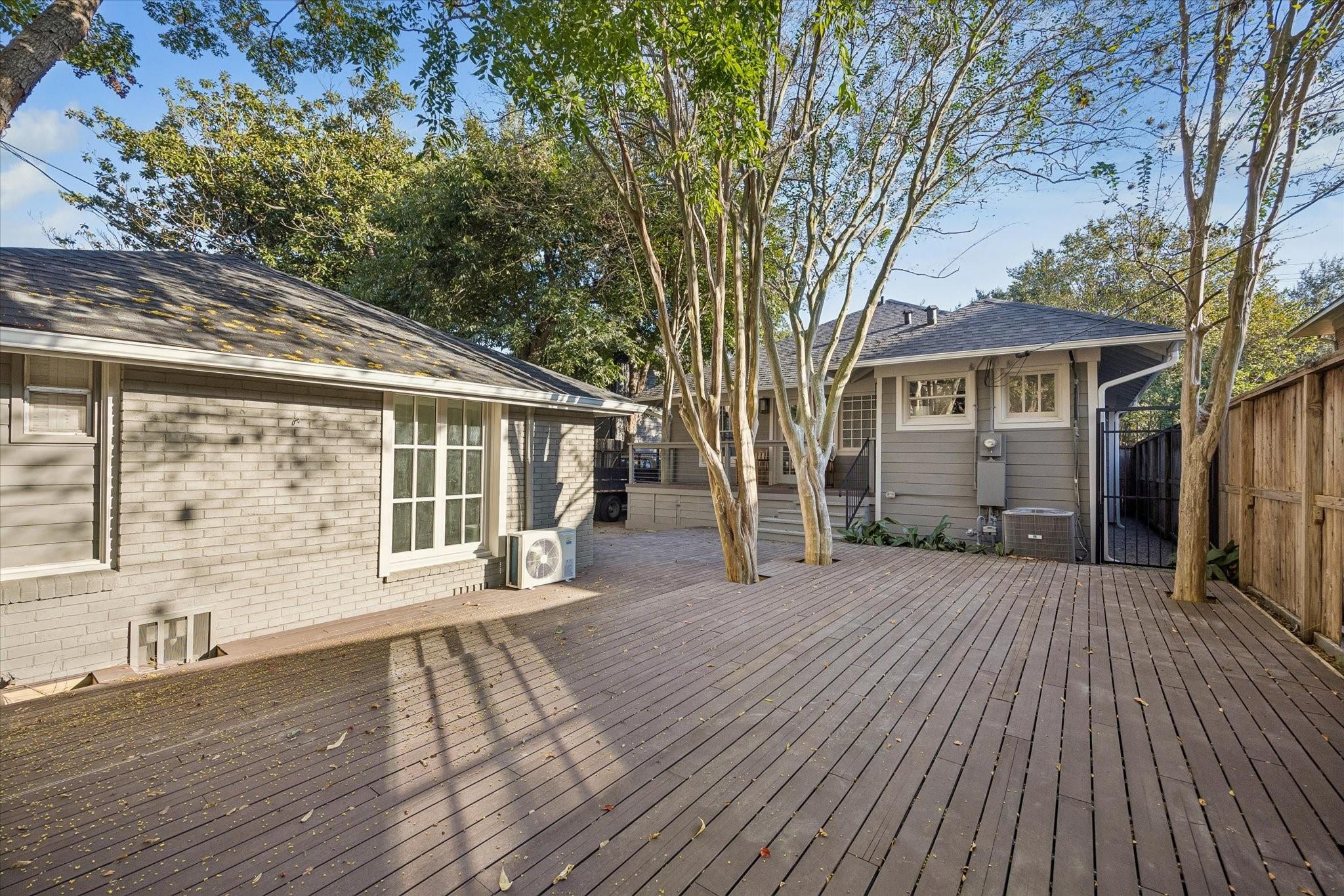 524 Hawthorne Street