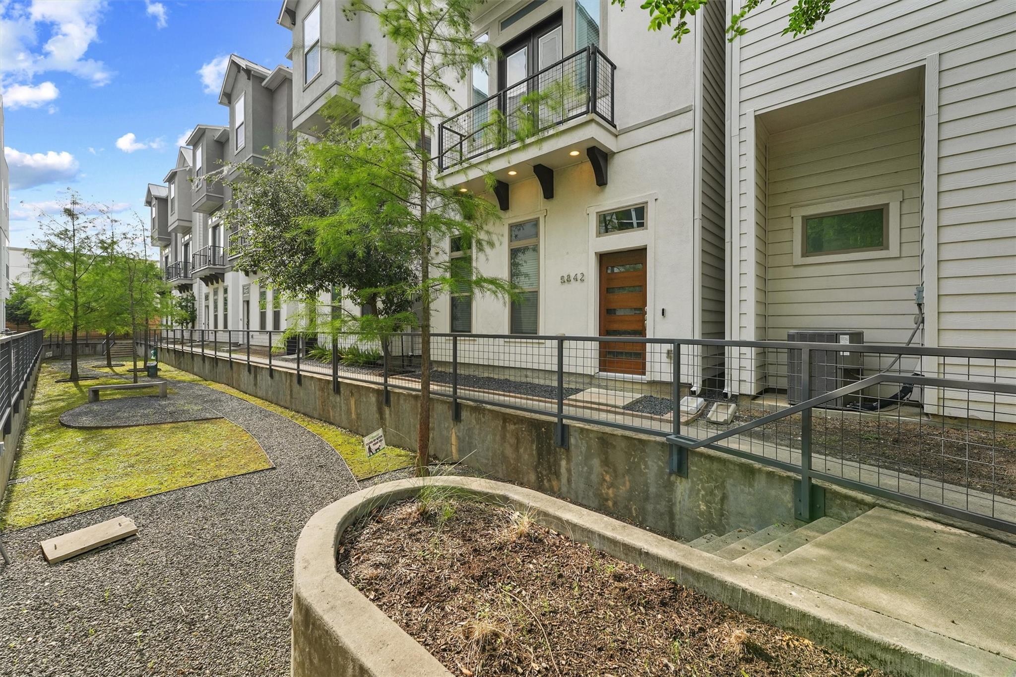 5854 E Post Oak Lane