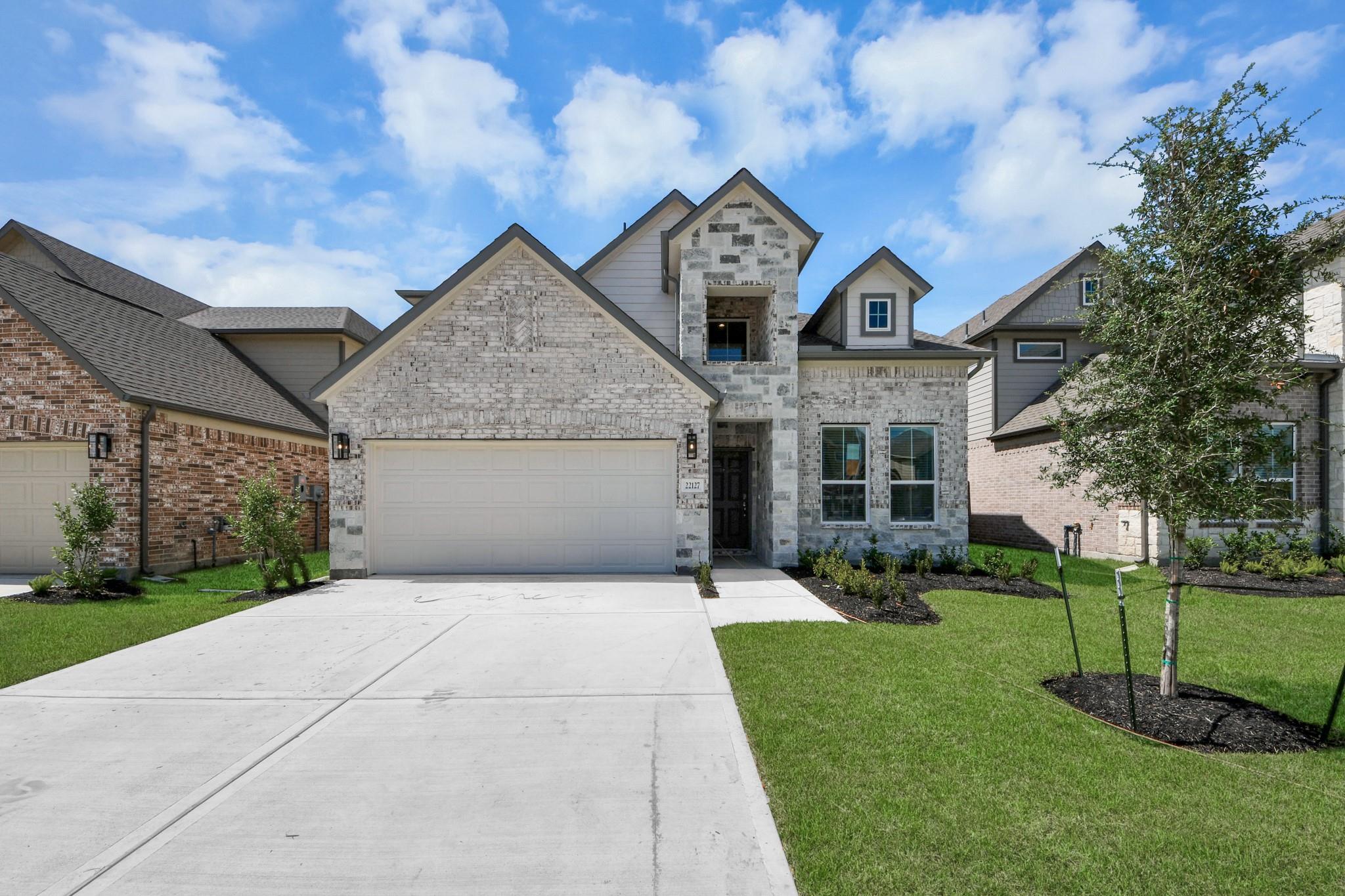 3077 Spoolwood Trail