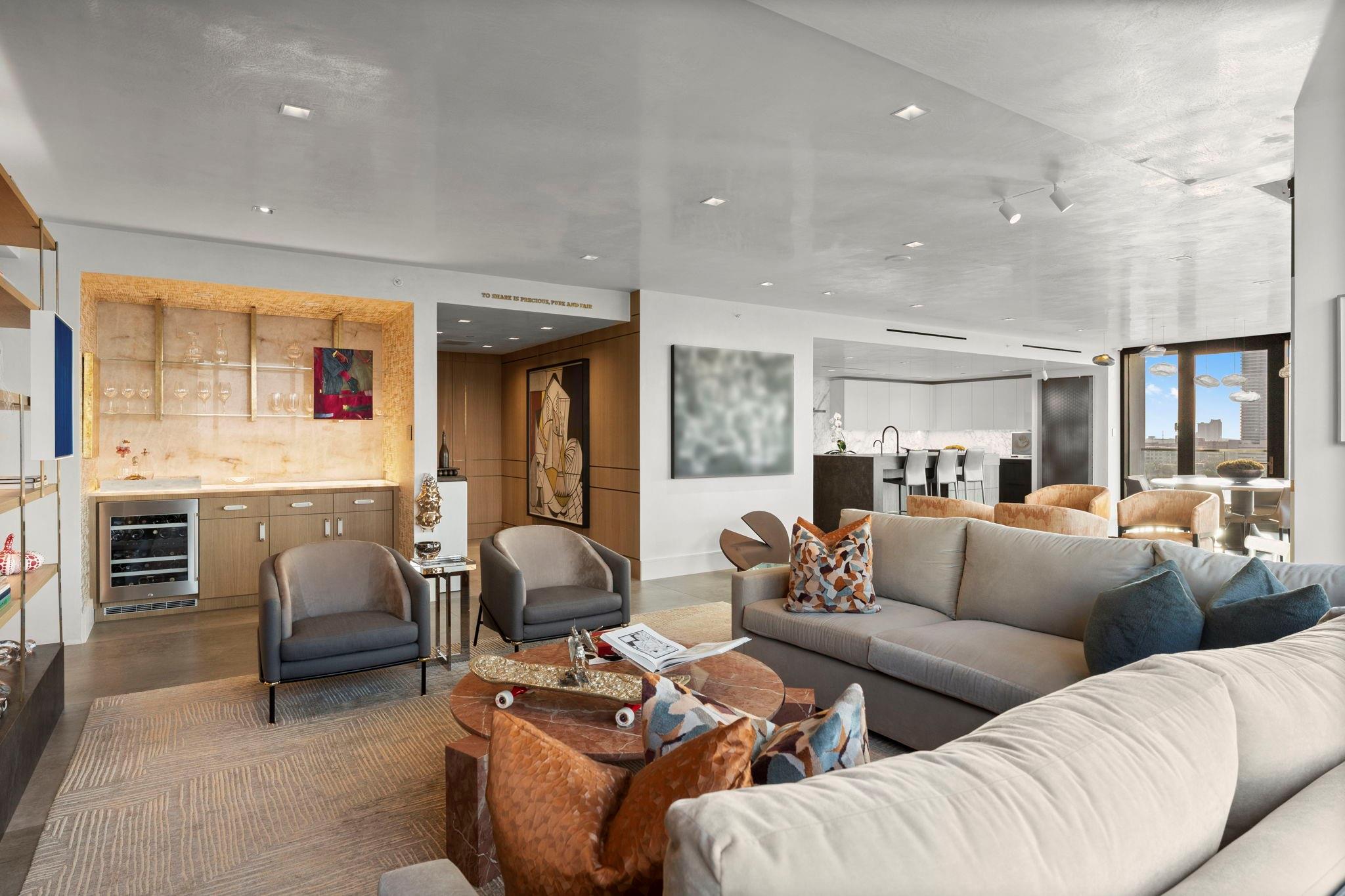 3433 Westheimer Road # 1005