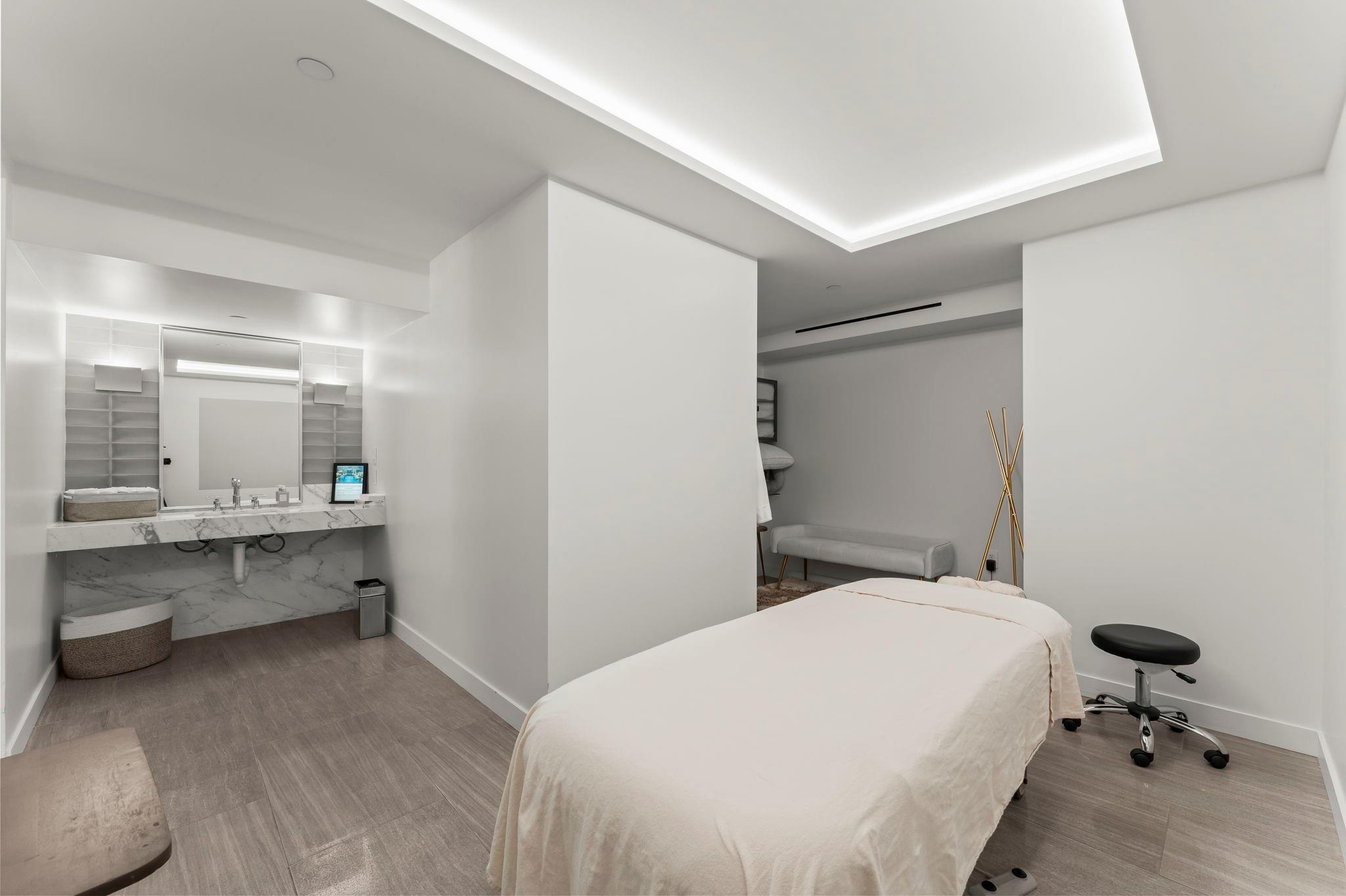 3433 Westheimer Road # 1005