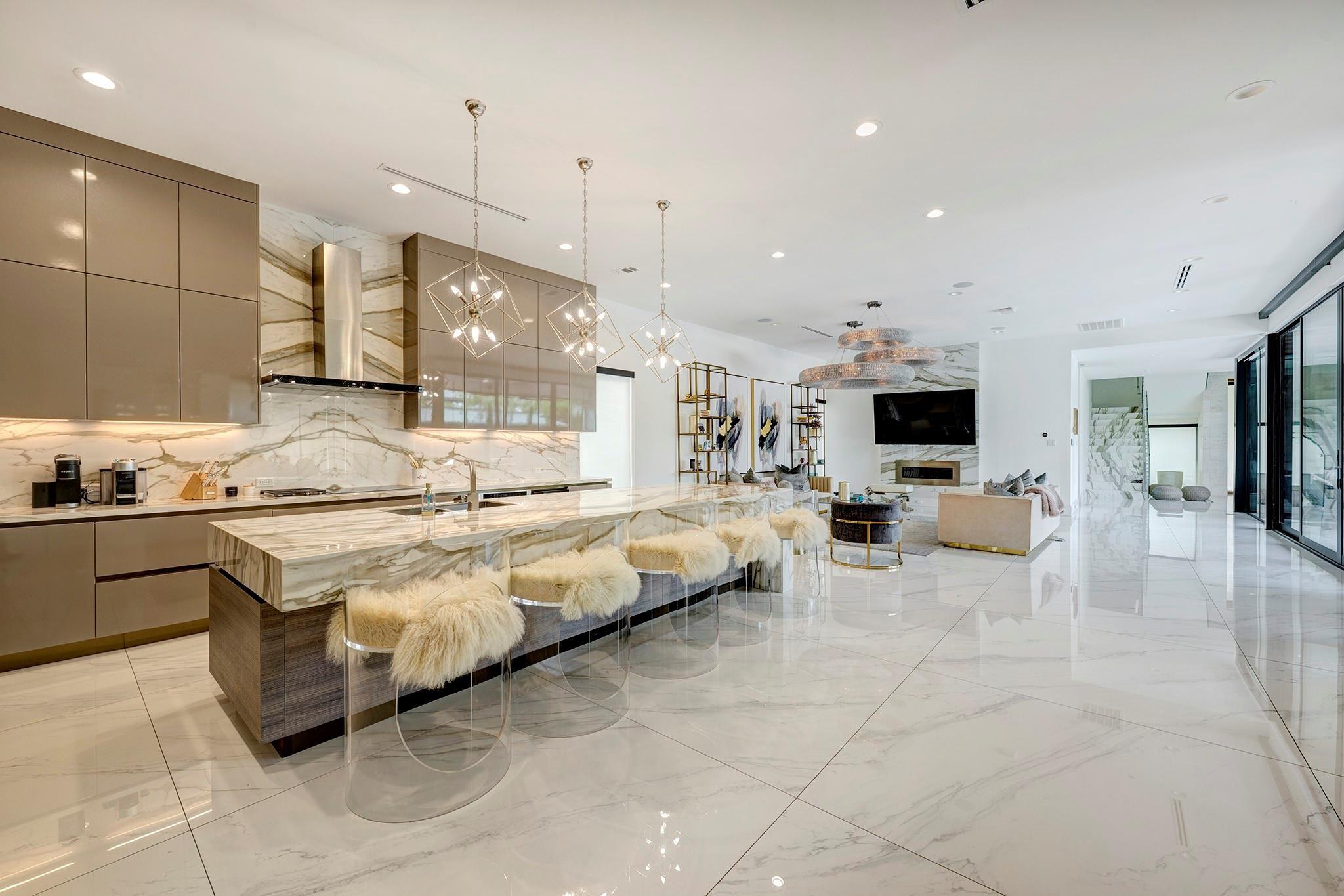 4028 Chatham Lane