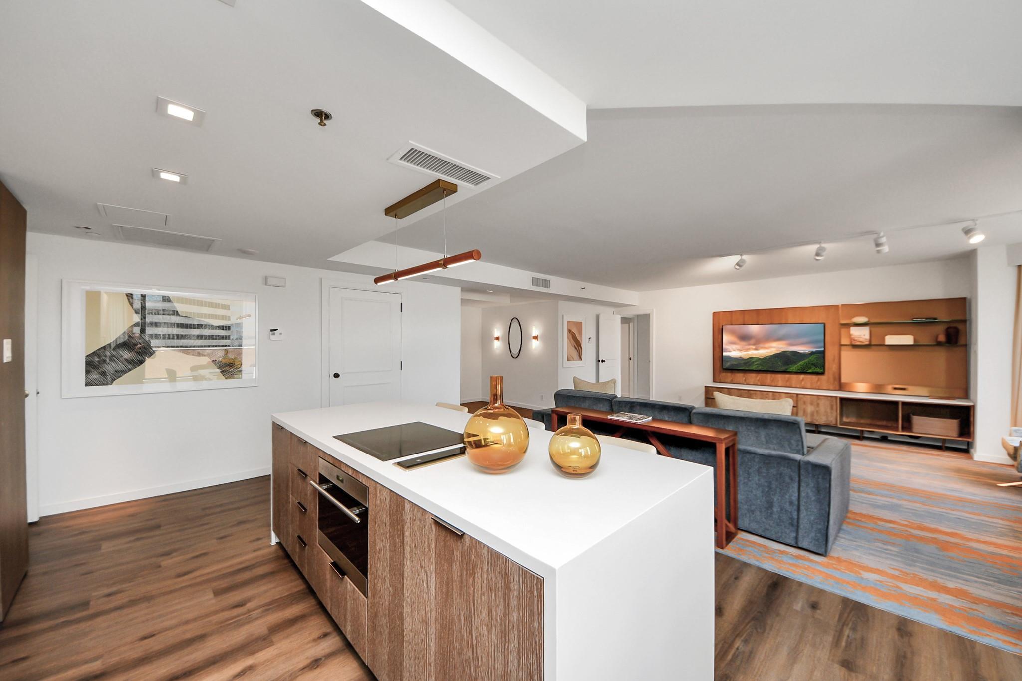 1300 Lamar Street # S9