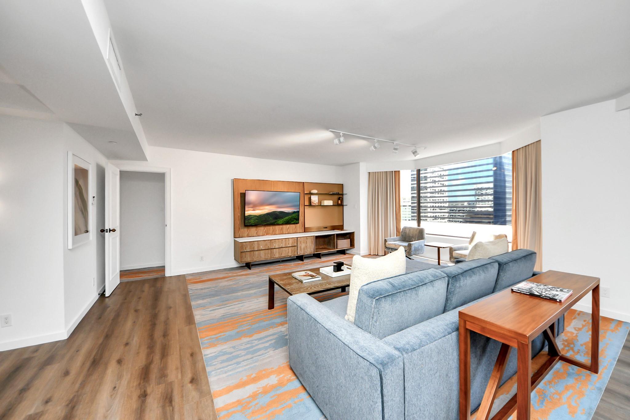 1300 Lamar Street # S9