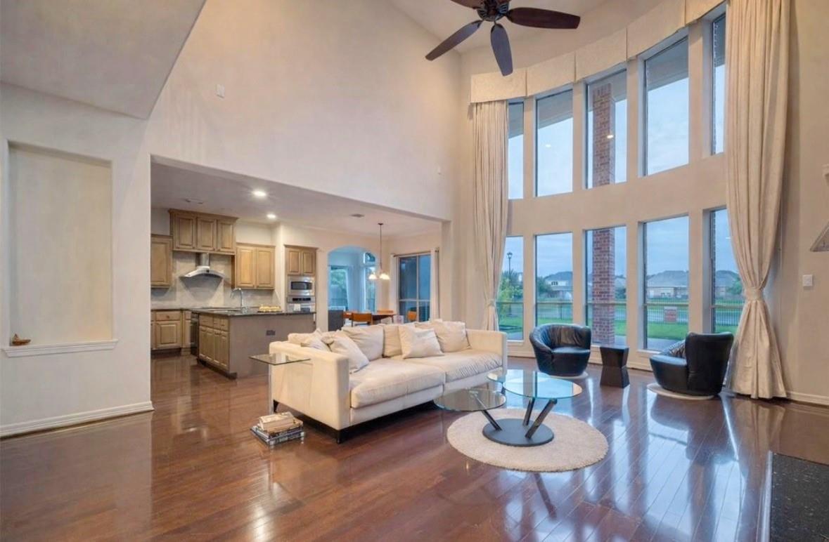 8707 Crossriver Lane